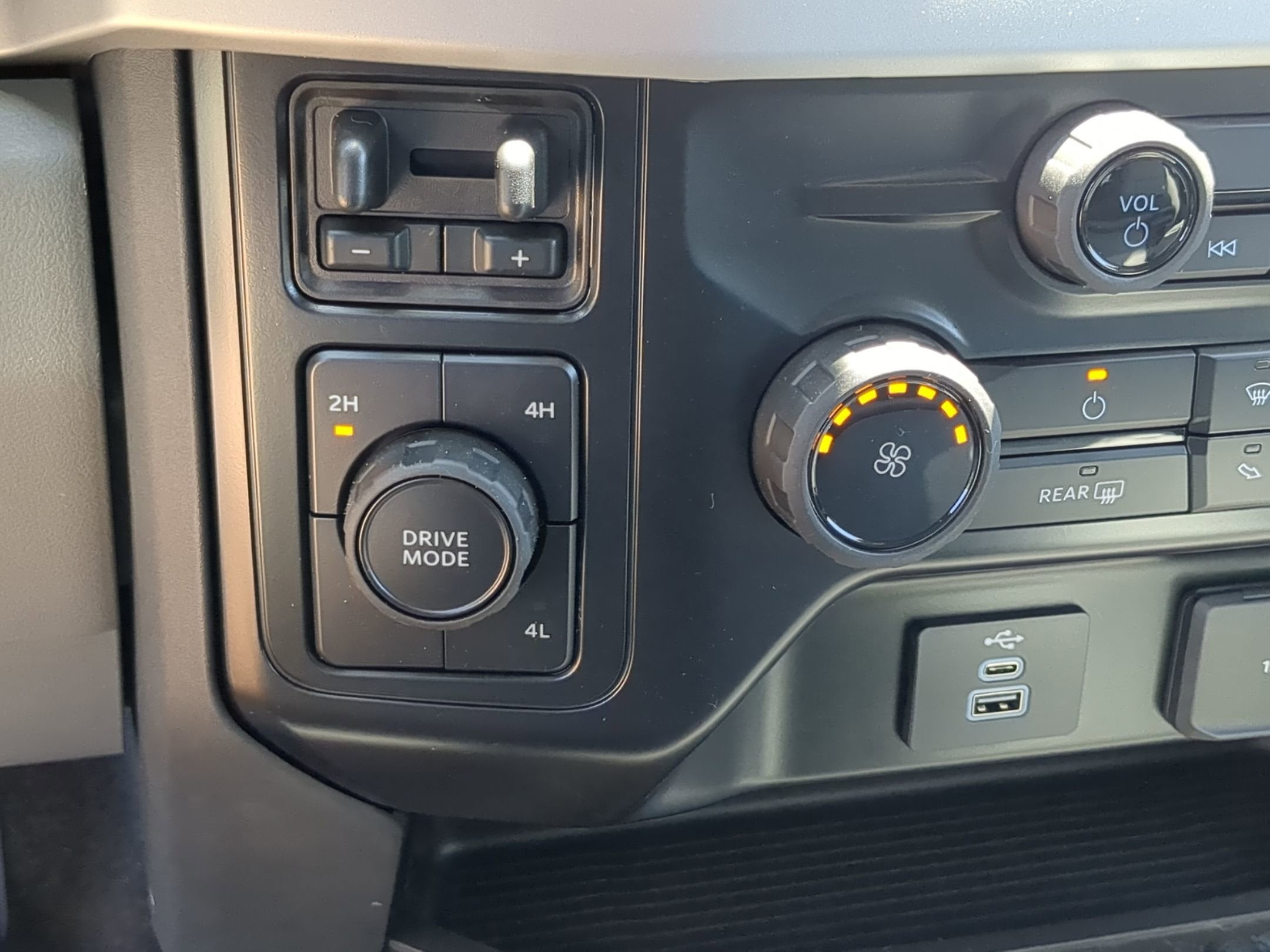 2026 Ford Super Duty F-450 DRW XL