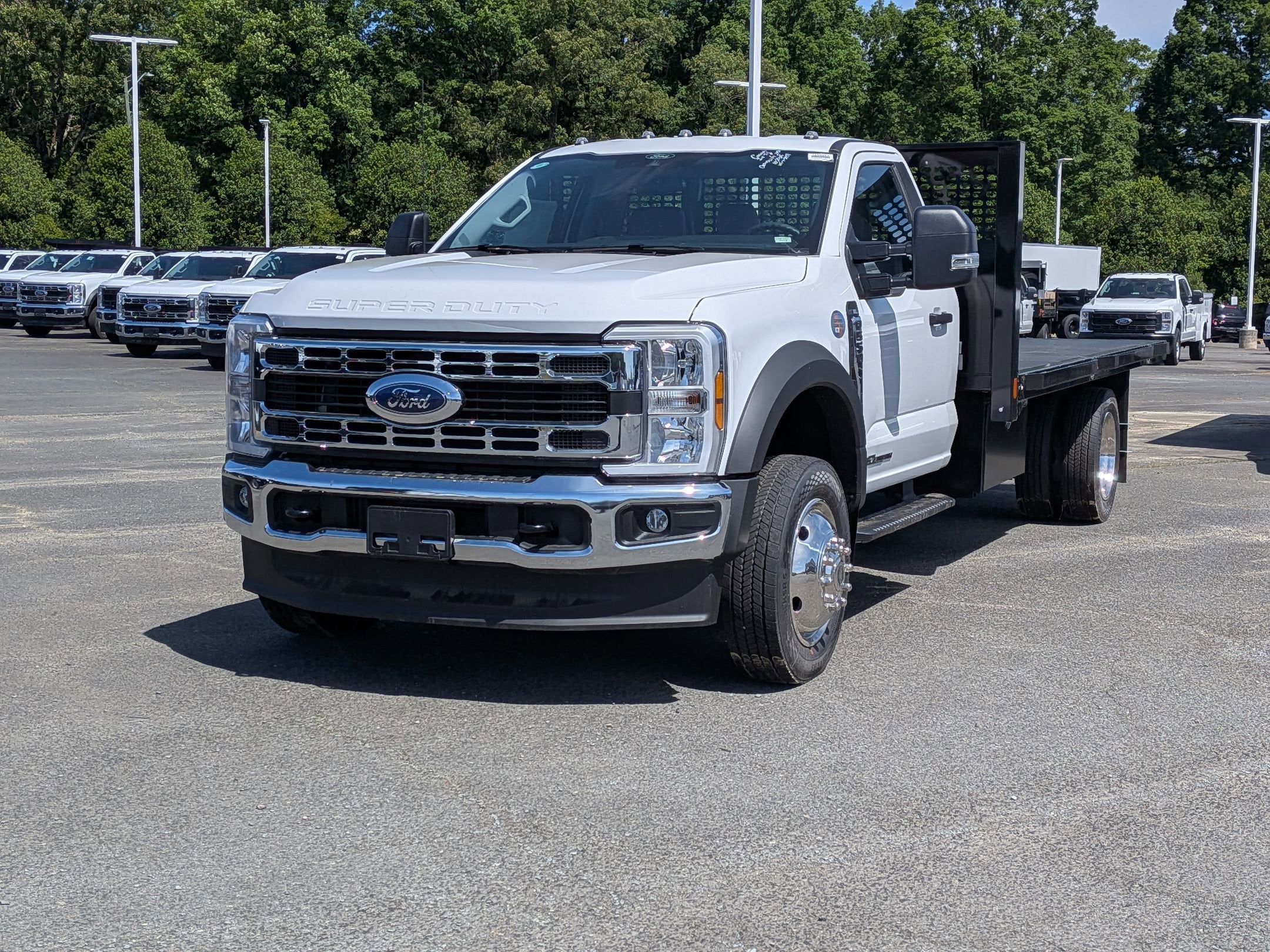 2025 Ford Super Duty F-550 DRW XL