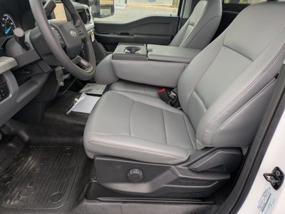 2025 Ford Super Duty F-600 DRW XL