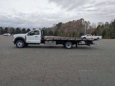 2025 Ford Super Duty F-600 DRW XL