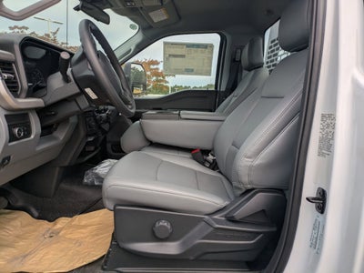 2025 Ford Super Duty F-600 DRW XL