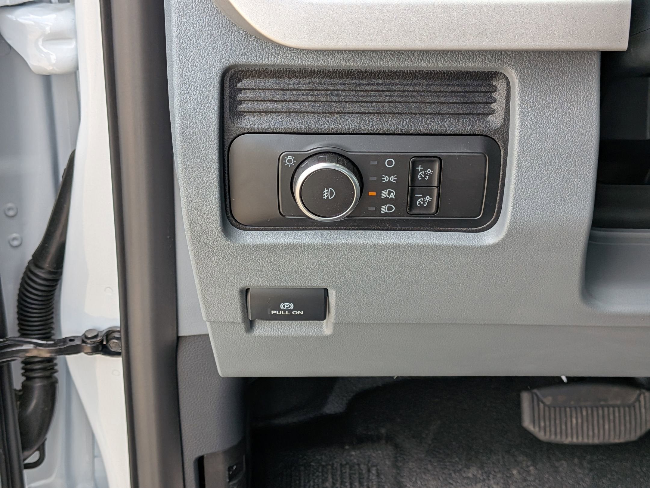 2025 Ford Super Duty F-600 DRW XL