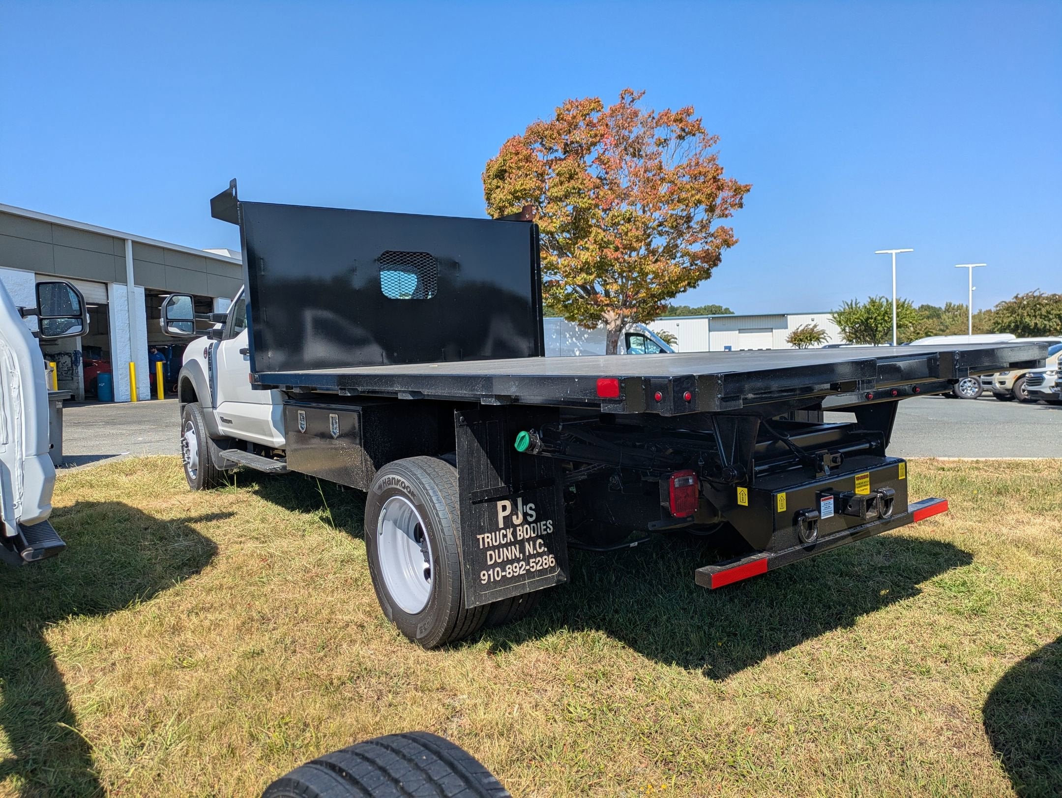 2025 Ford Super Duty F-600 DRW XL