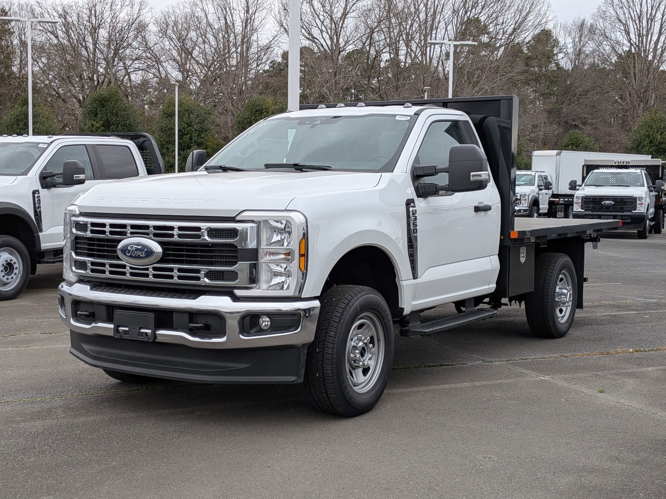 2025 Ford Super Duty F-350 SRW XL