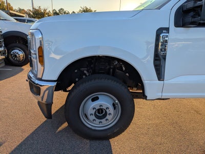 2026 Ford Super Duty F-350 DRW XL
