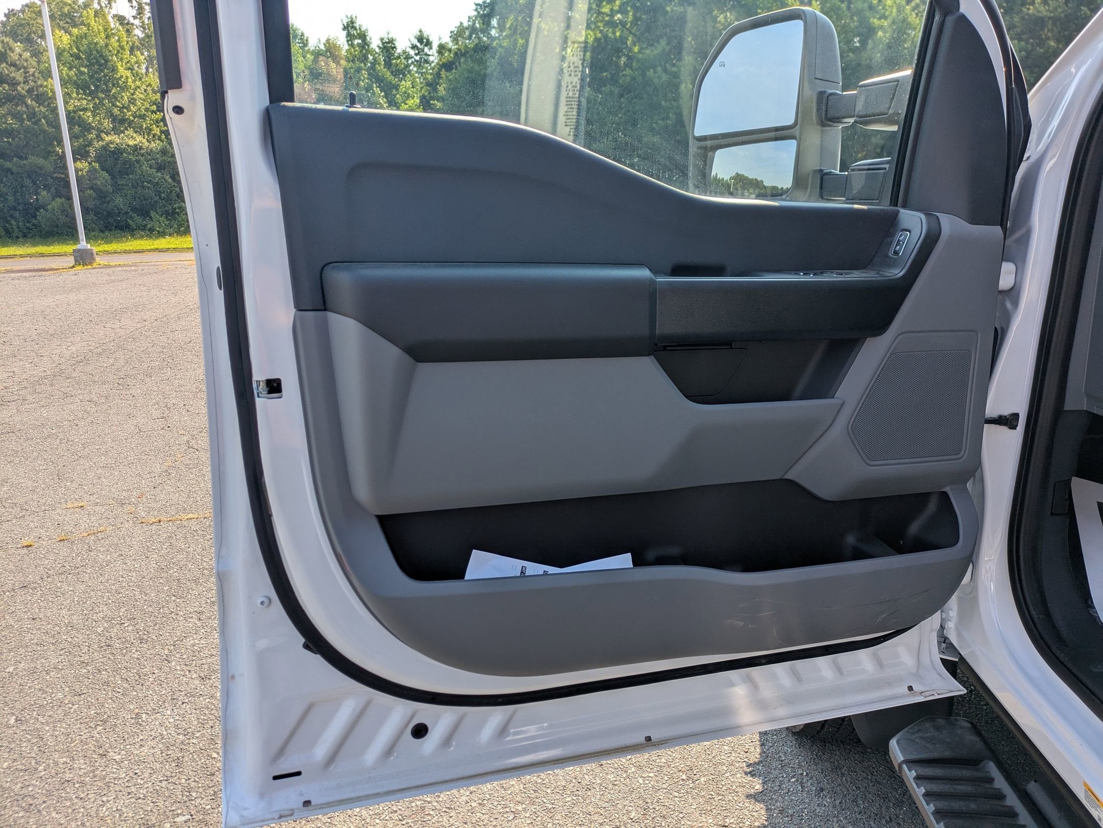 2025 Ford Super Duty F-550 DRW XL