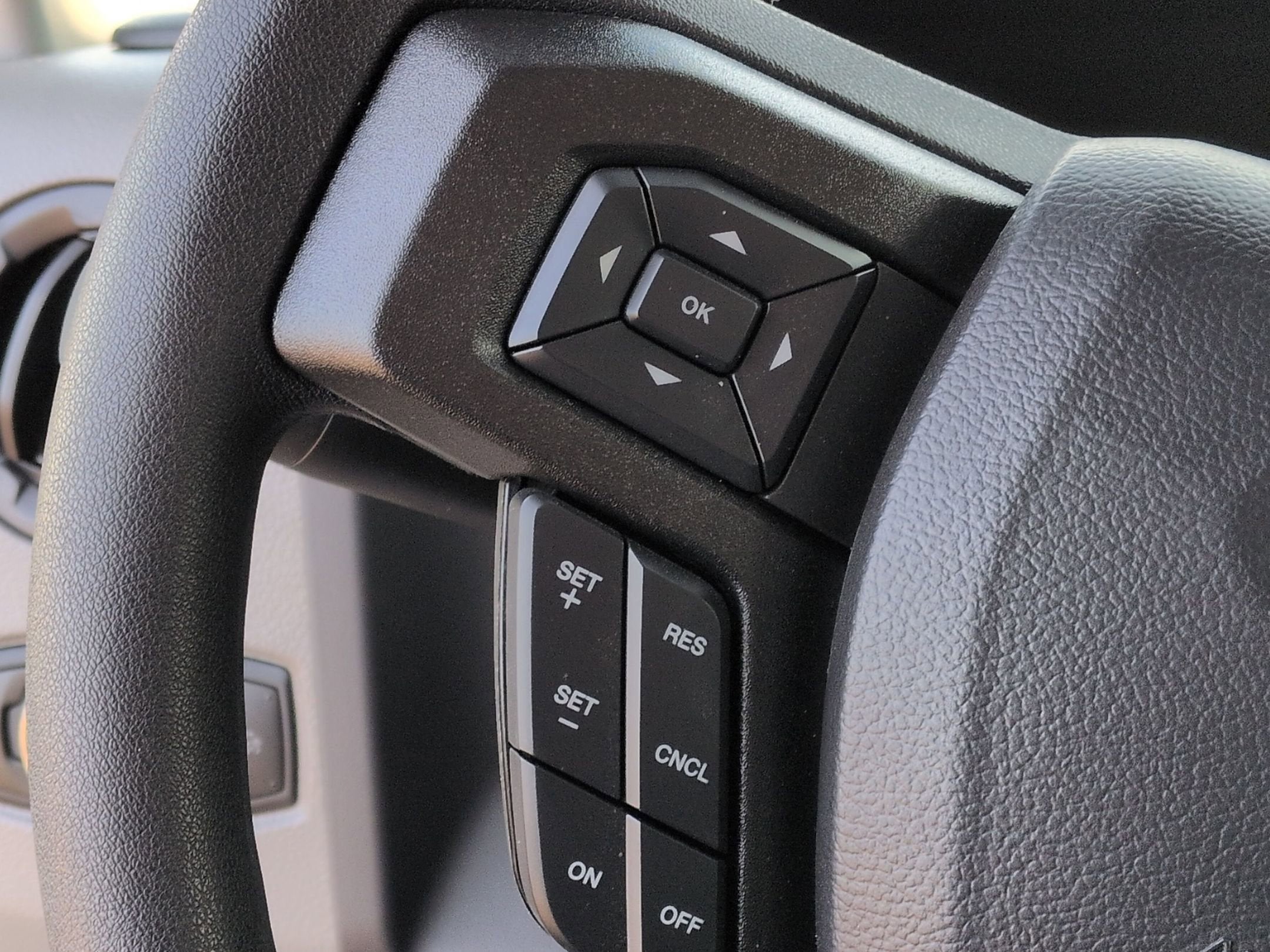 2026 Ford E-Series Cutaway Base