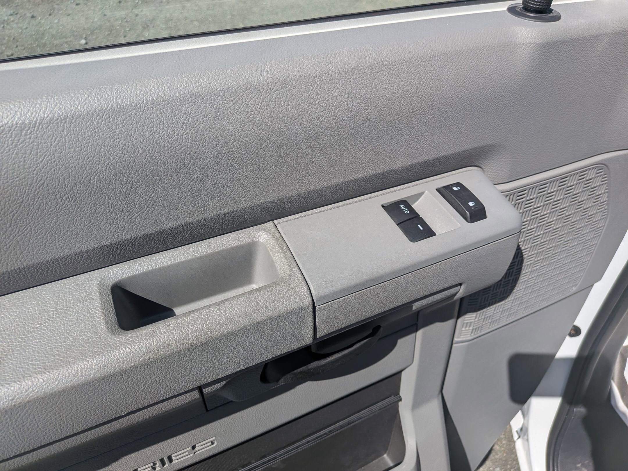 2026 Ford E-Series Cutaway Base