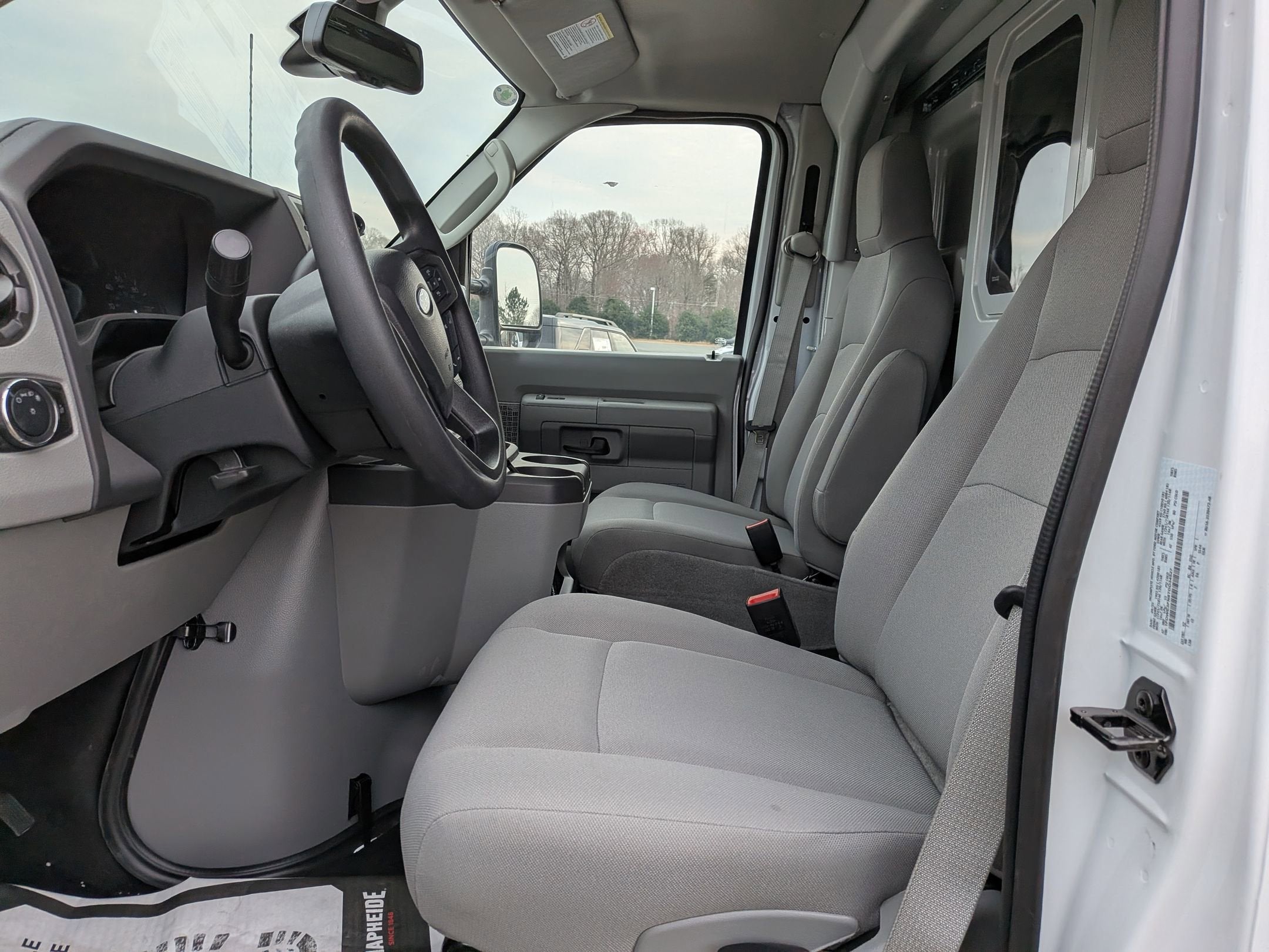 2026 Ford E-Series Cutaway Base