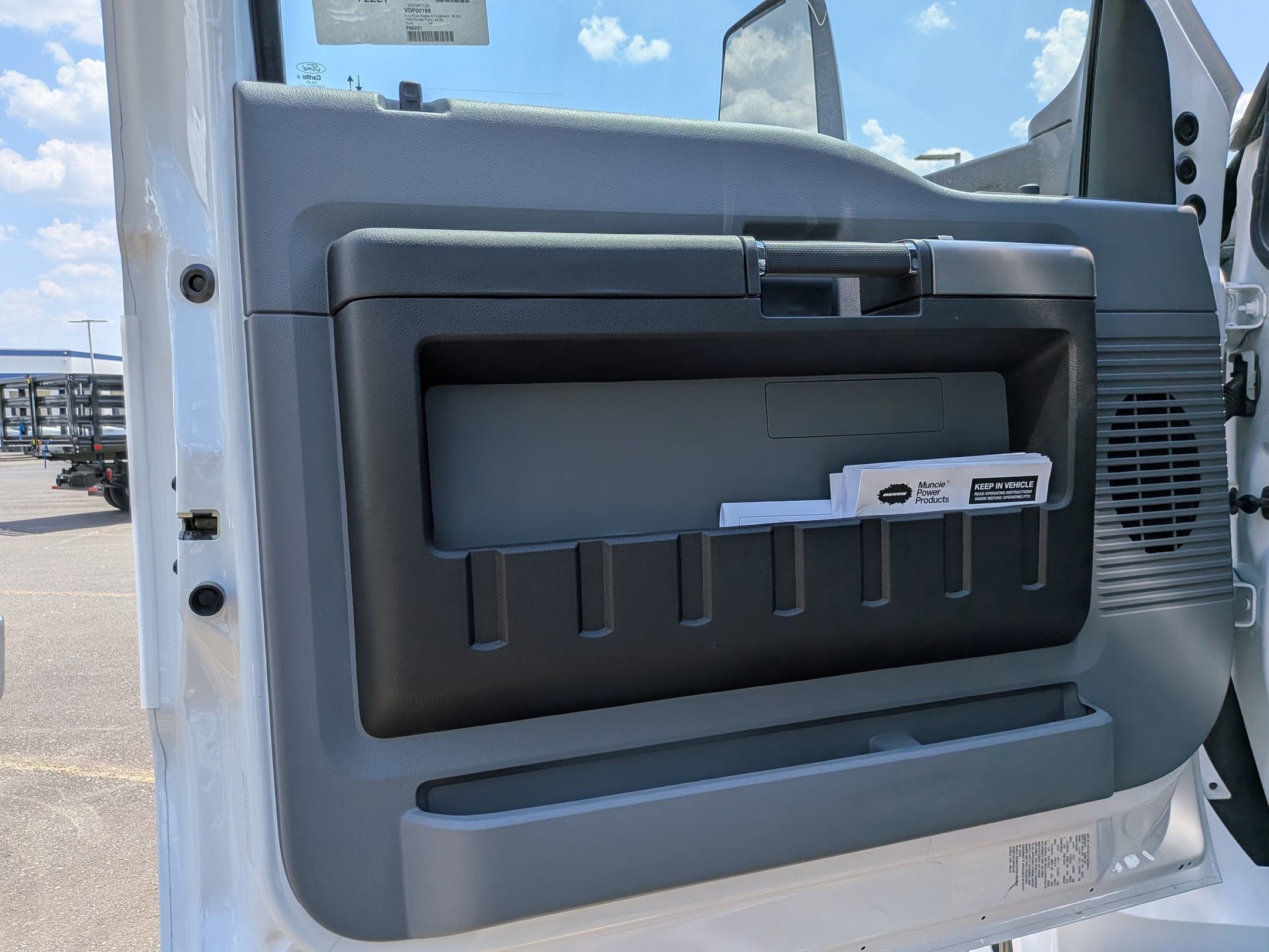 2027 Ford F-750SD Base