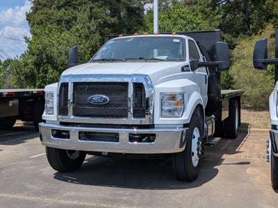 2027 Ford F-750SD Base