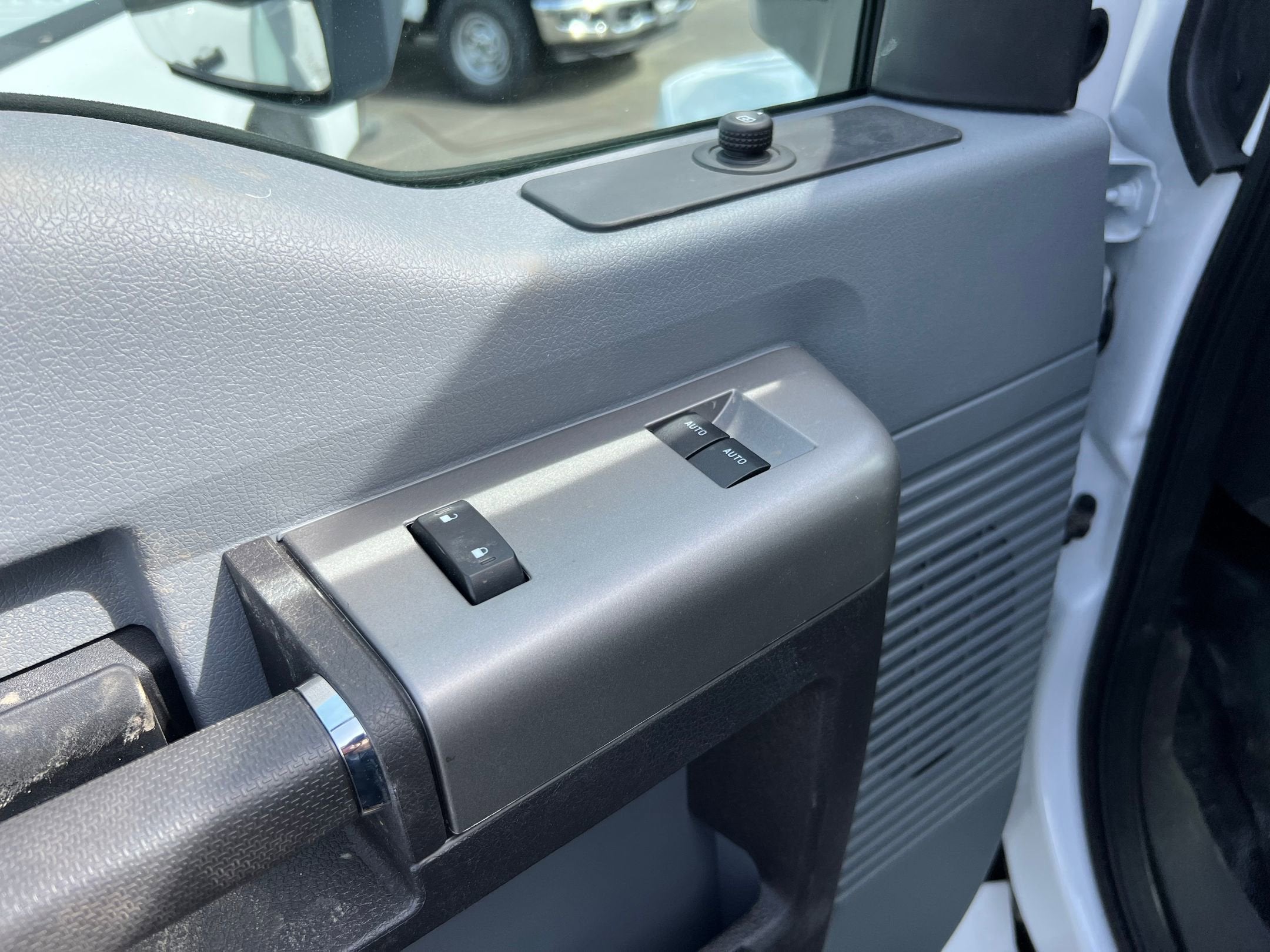 2027 Ford F-750SD Base