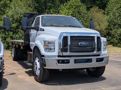 2027 Ford F-750SD Base