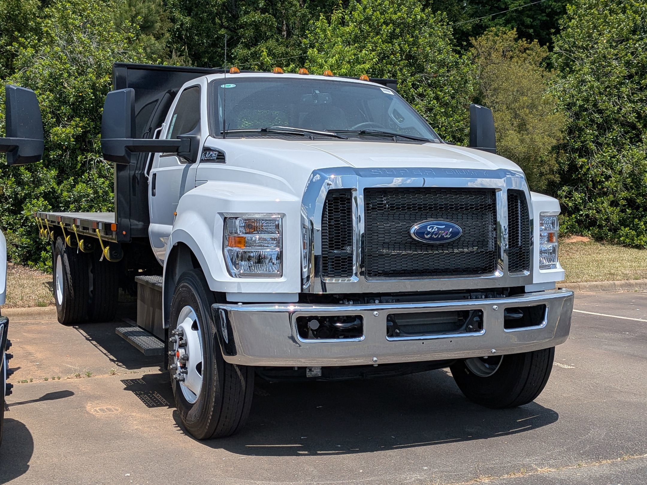 2027 Ford F-750SD Base