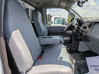 2027 Ford F-750SD Base