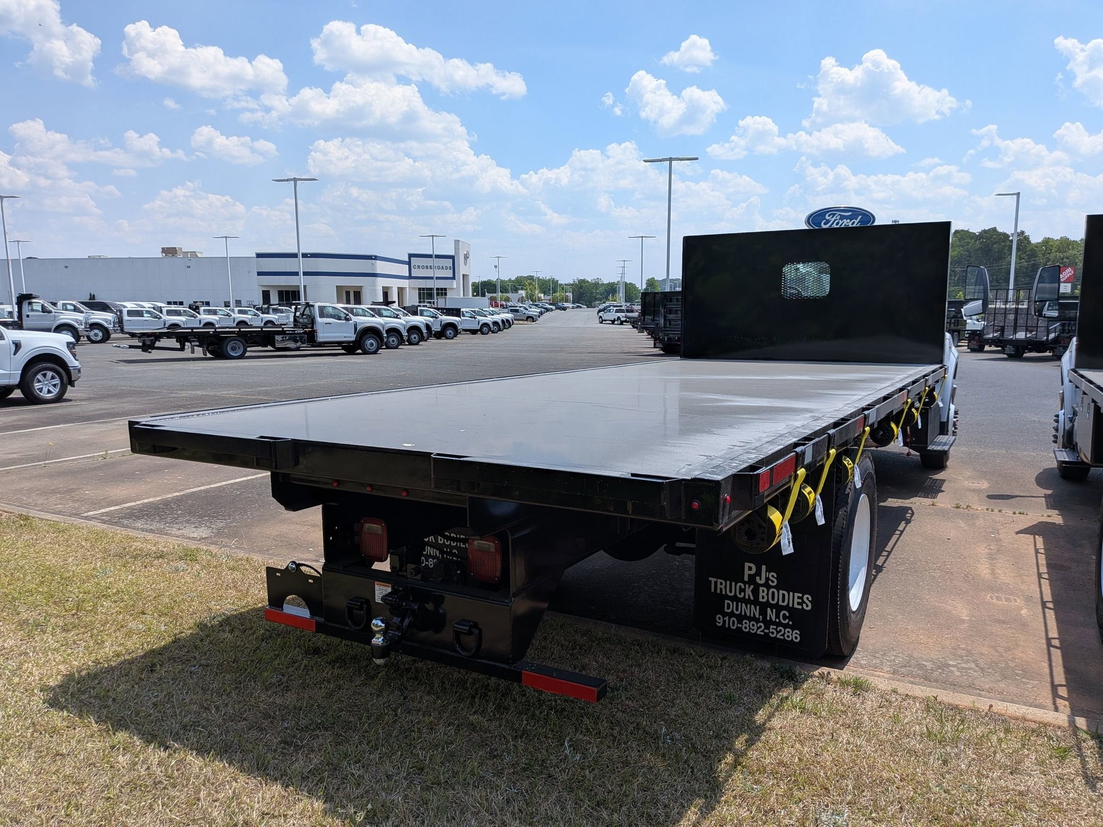 2027 Ford F-750SD Base