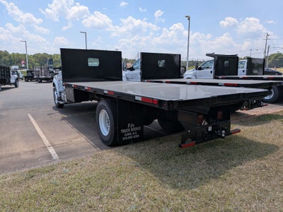 2027 Ford F-750SD Base