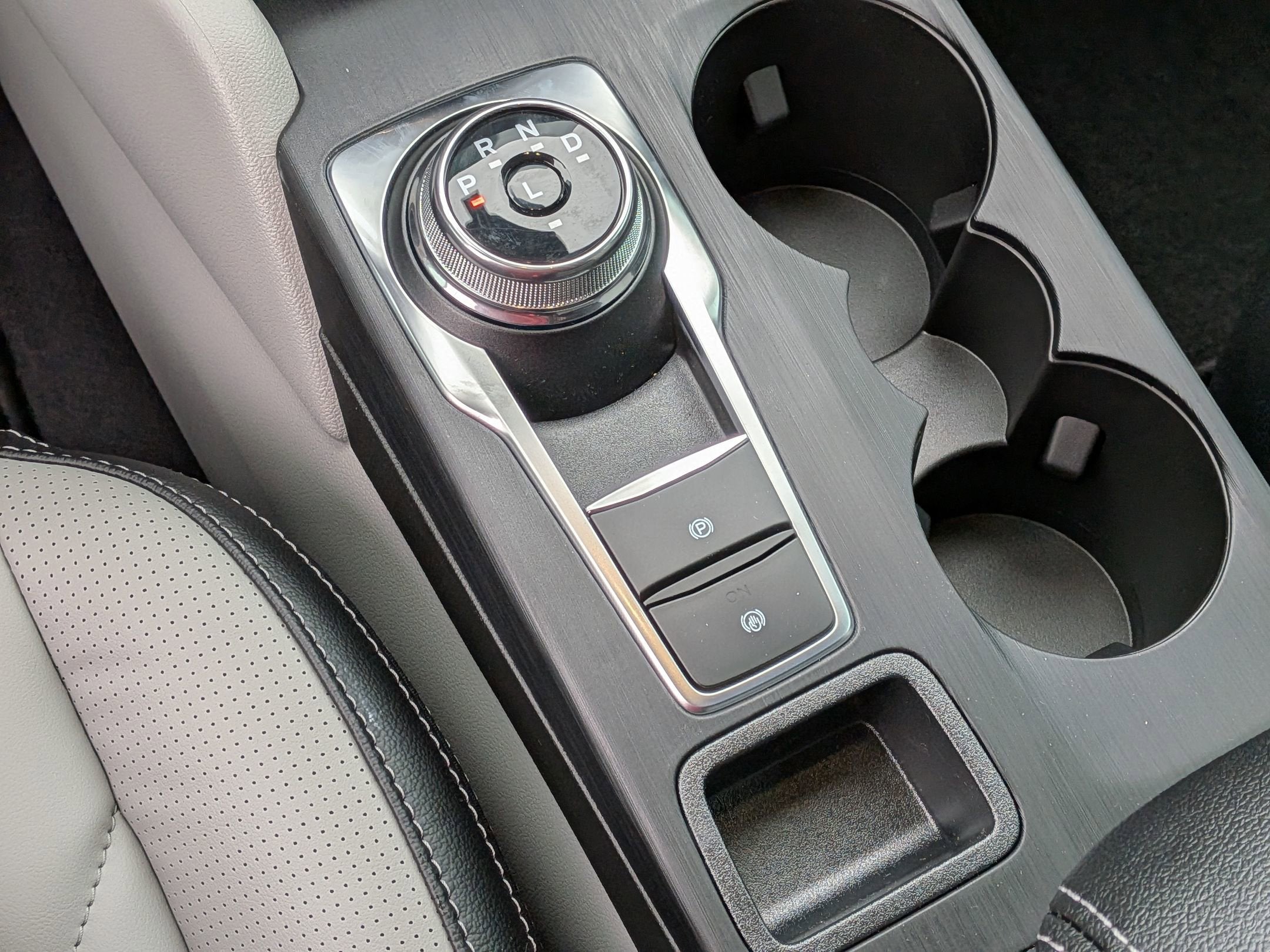 2026 Ford Escape Platinum