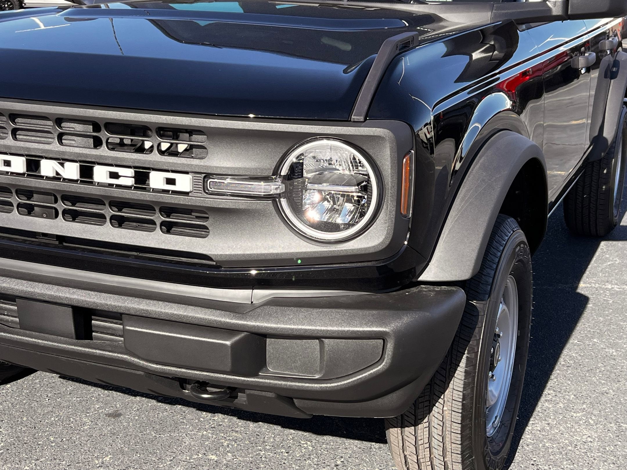 2025 Ford Bronco Base