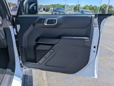 2026 Ford Bronco Outer Banks Custom Wheels / Lift