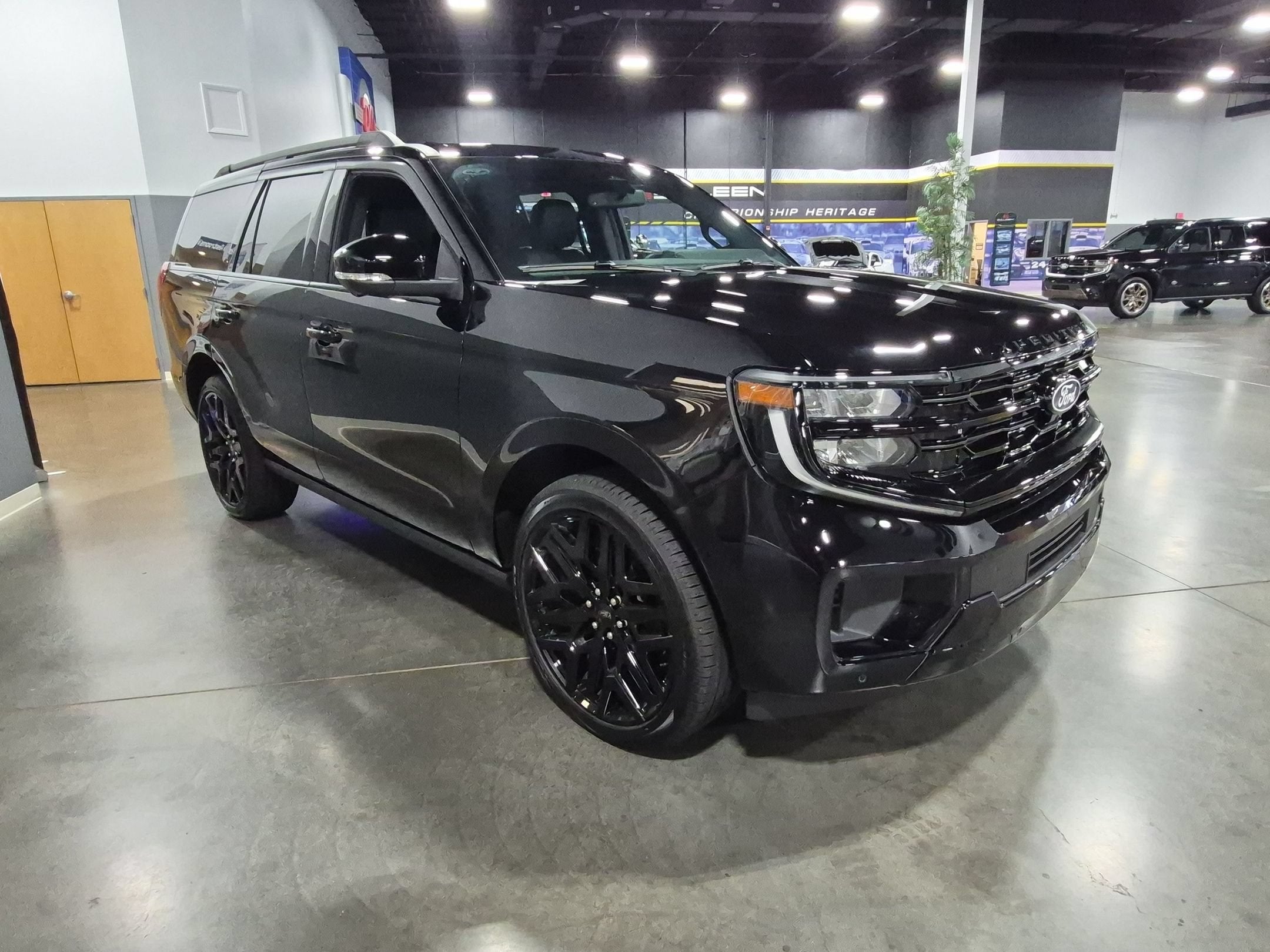 2027 Ford Expedition Platinum