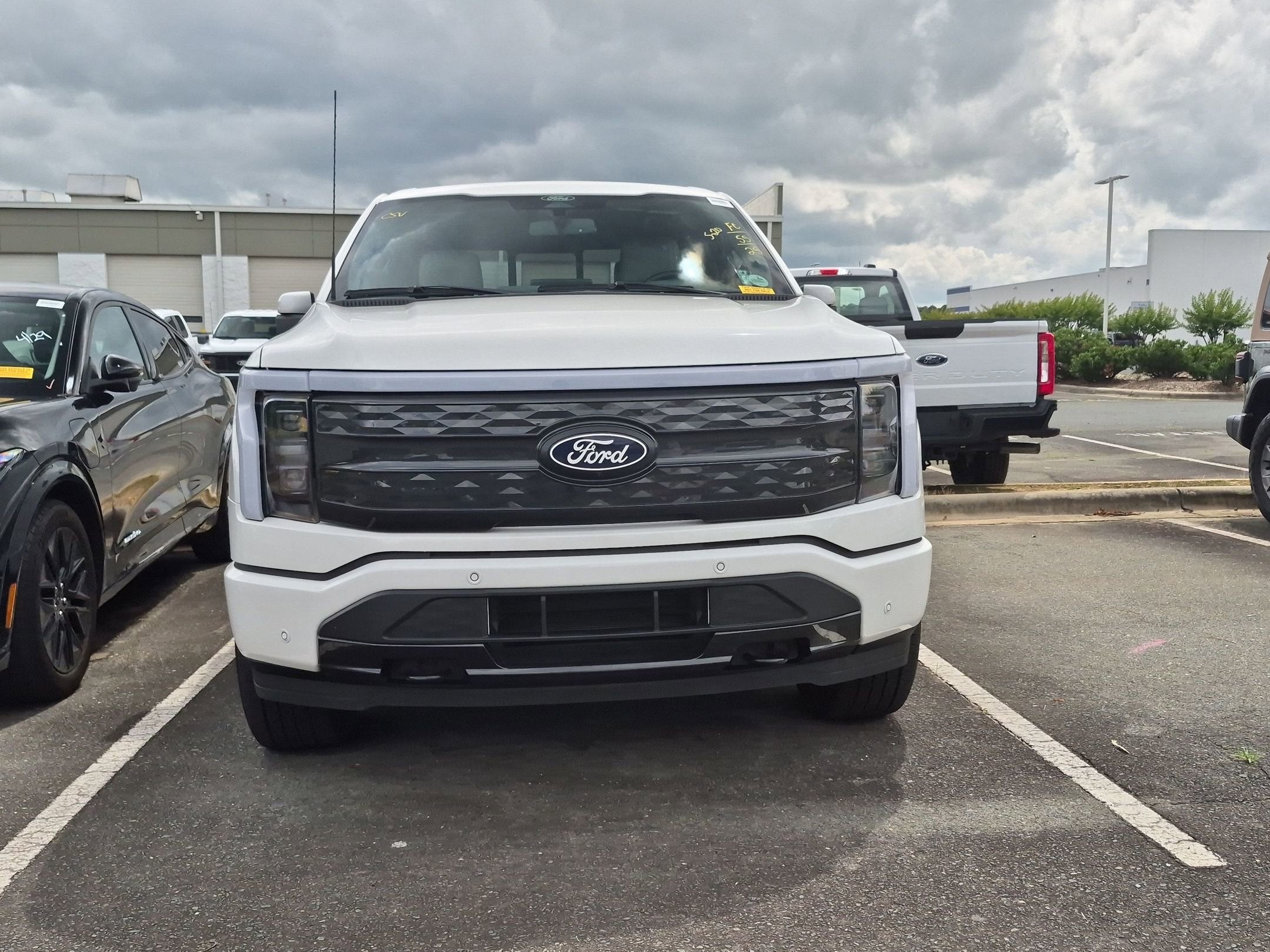 2025 Ford F-150 Lightning Platinum