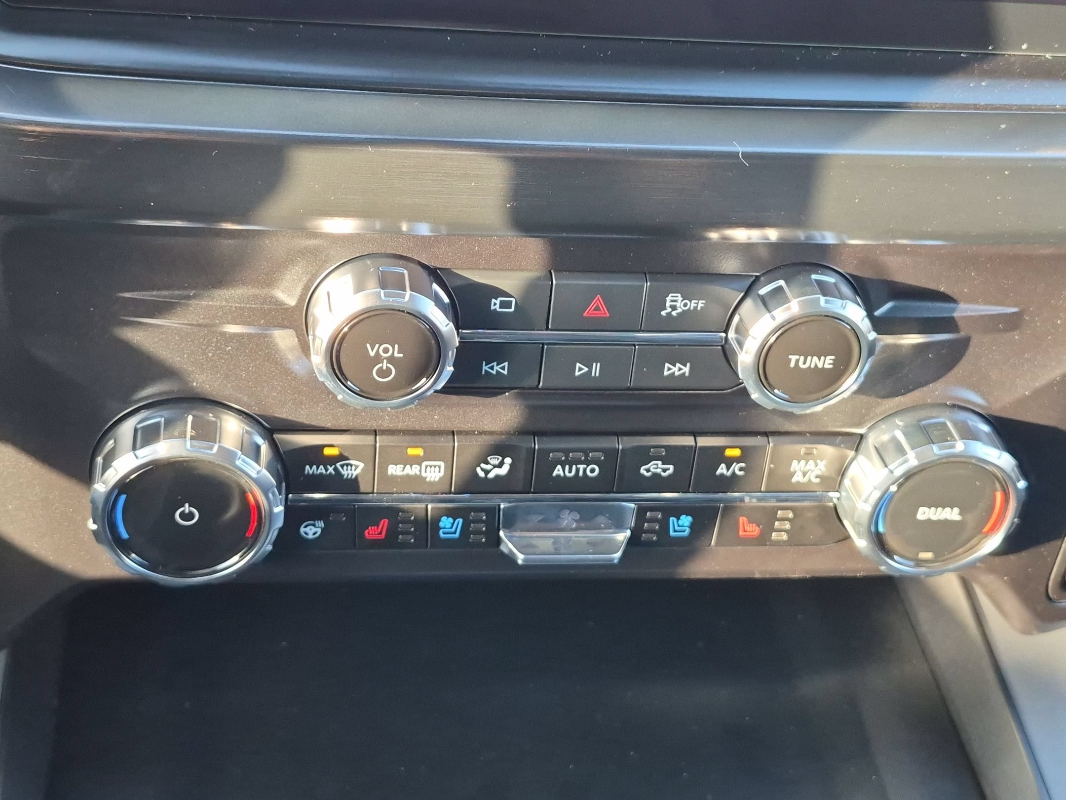 2027 Ford Super Duty F-250 SRW LARIAT