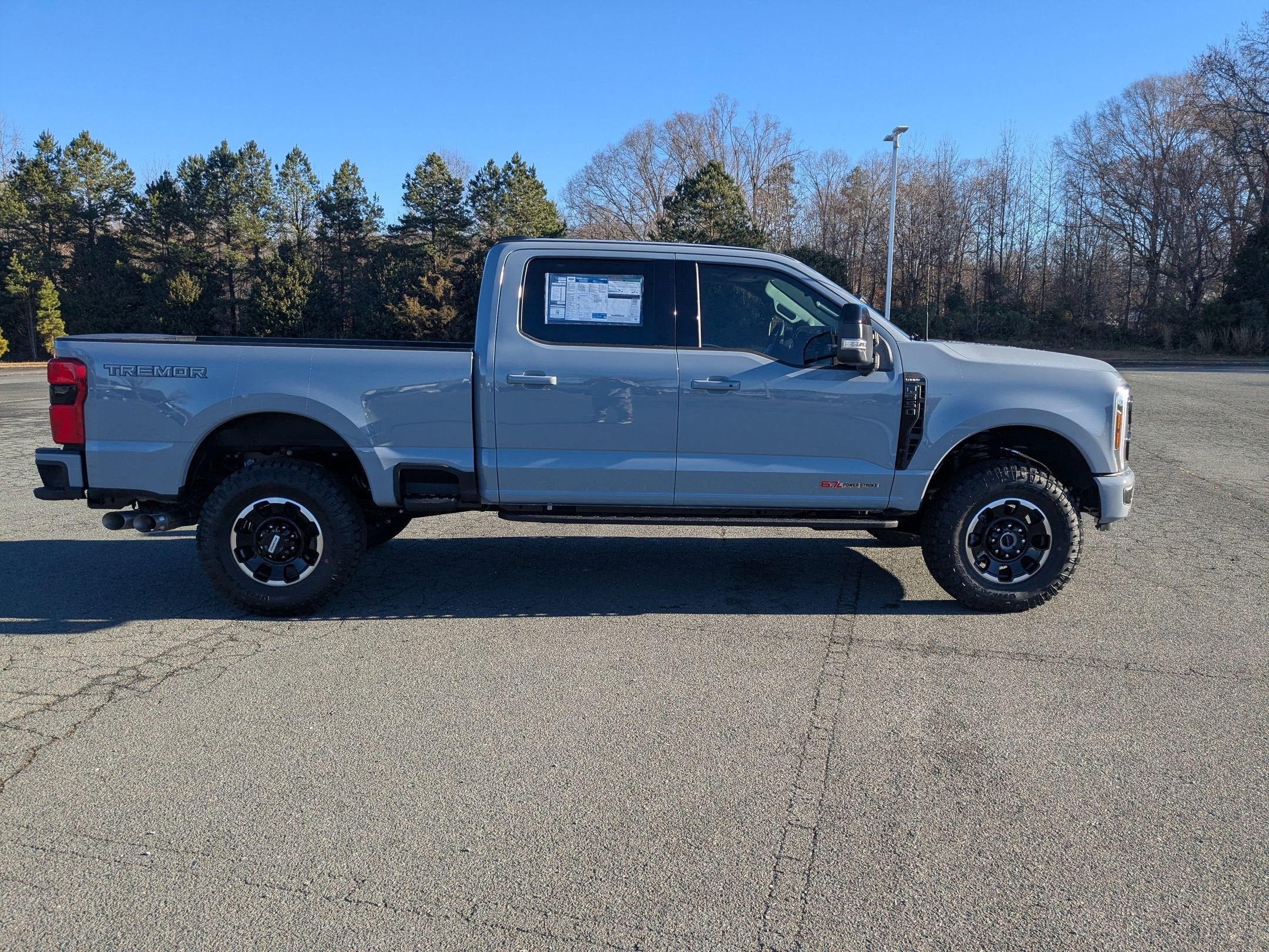 2026 Ford Super Duty F-350 SRW LARIAT