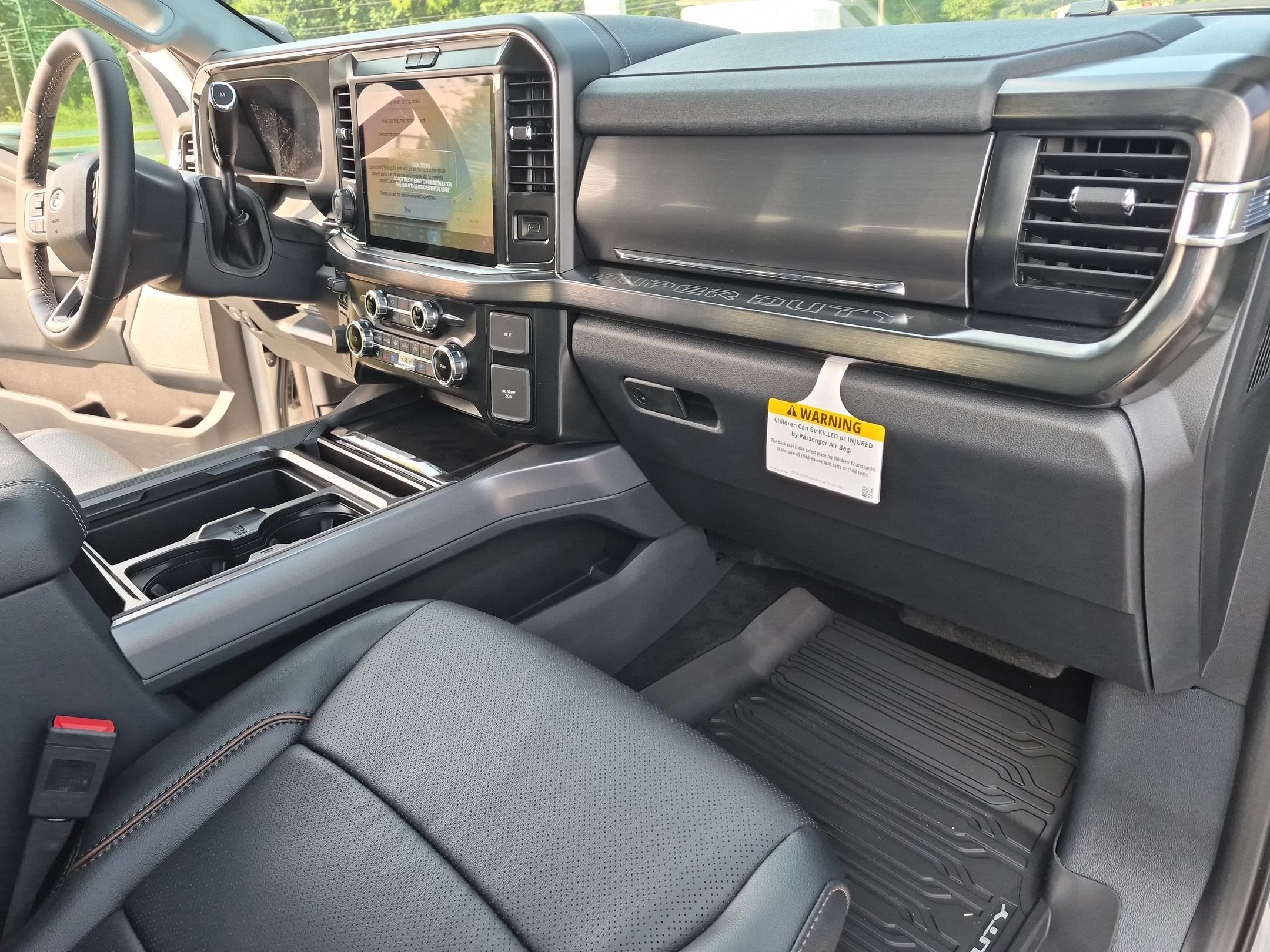2026 Ford Super Duty F-350 SRW LARIAT