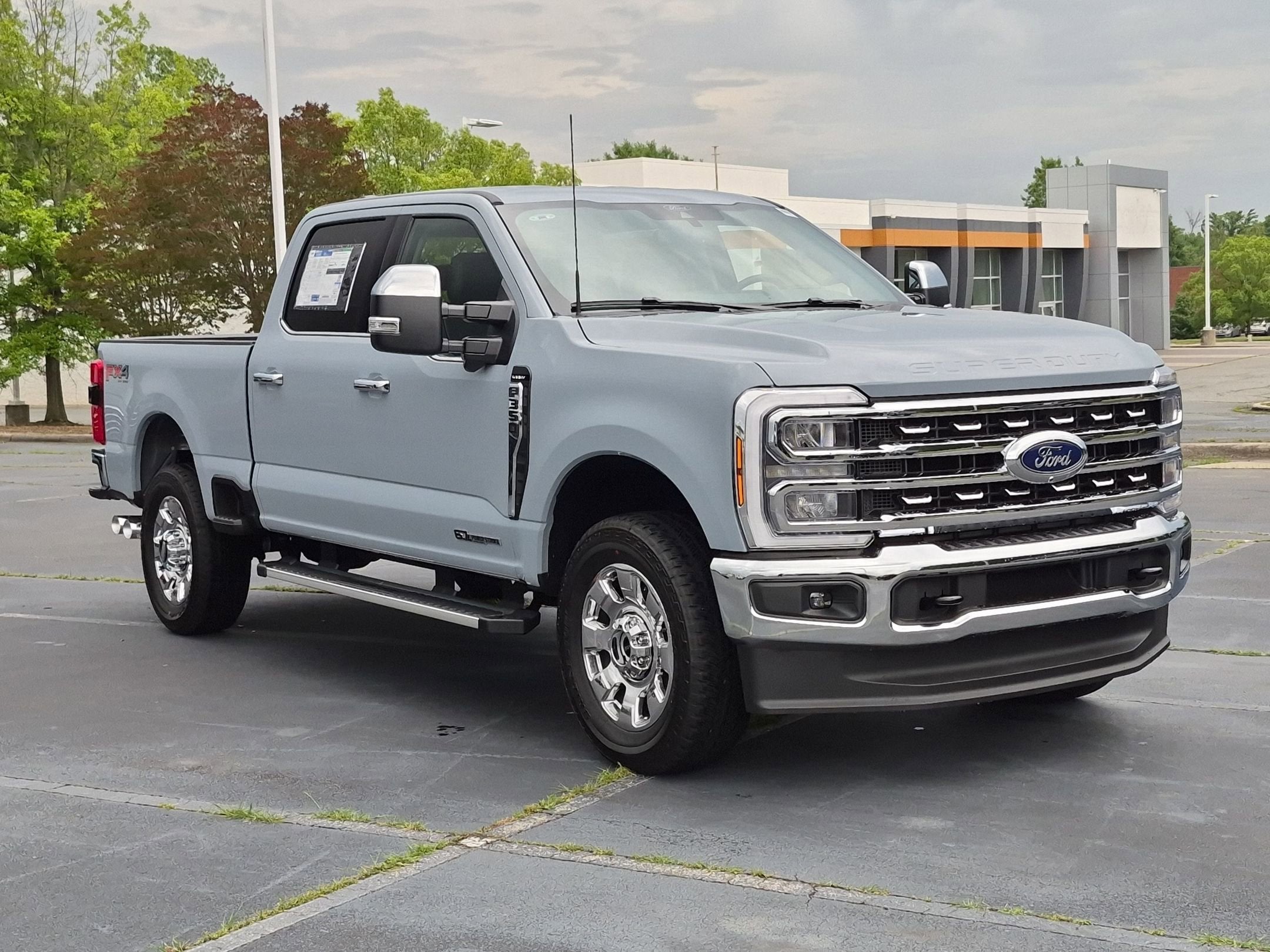 2026 Ford Super Duty F-350 SRW LARIAT