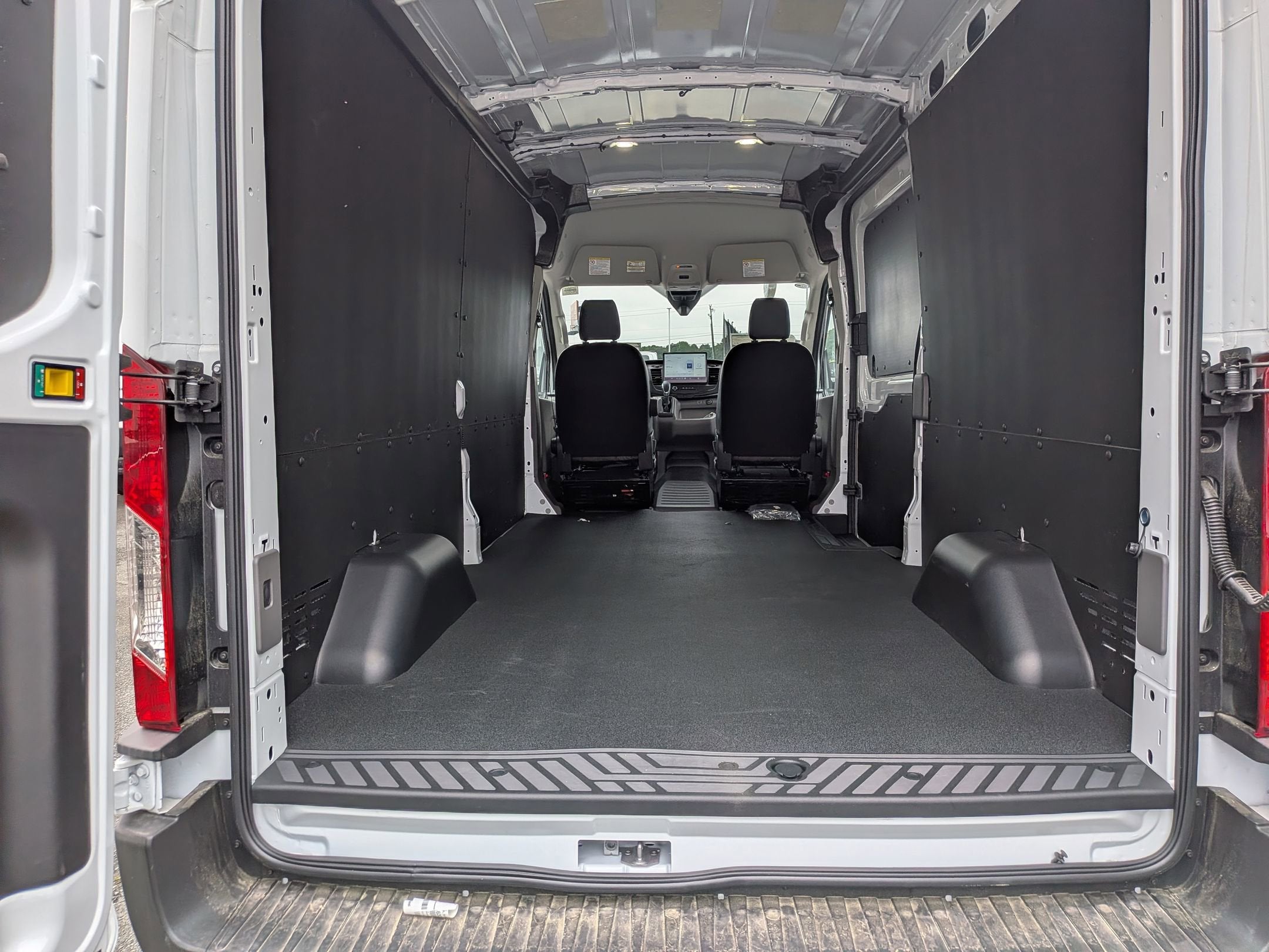 2026 Ford Transit Cargo Van Base