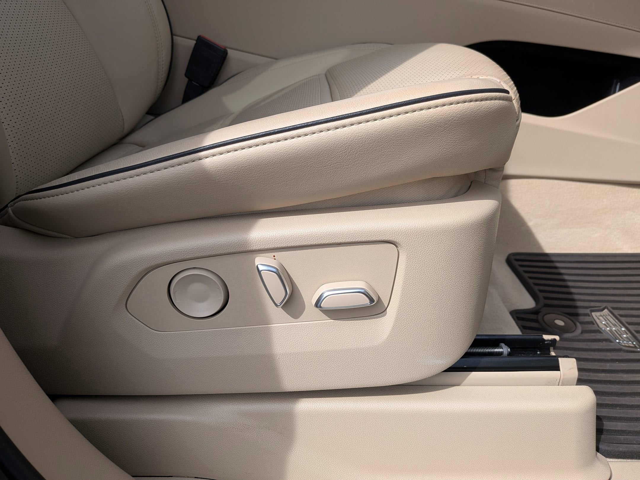 2023 Cadillac Escalade ESV 4WD Premium Luxury