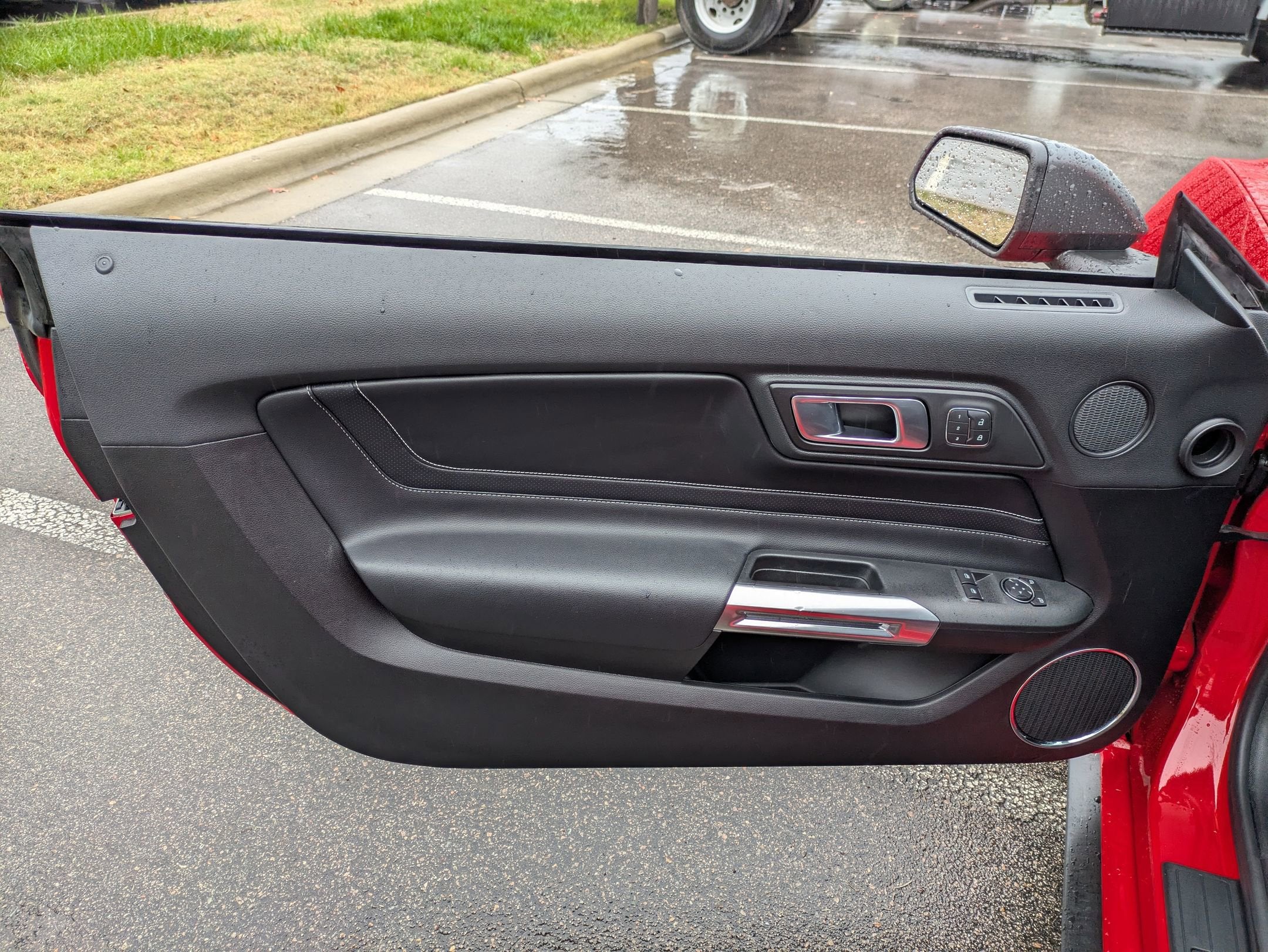 2022 Ford Mustang Mach 1