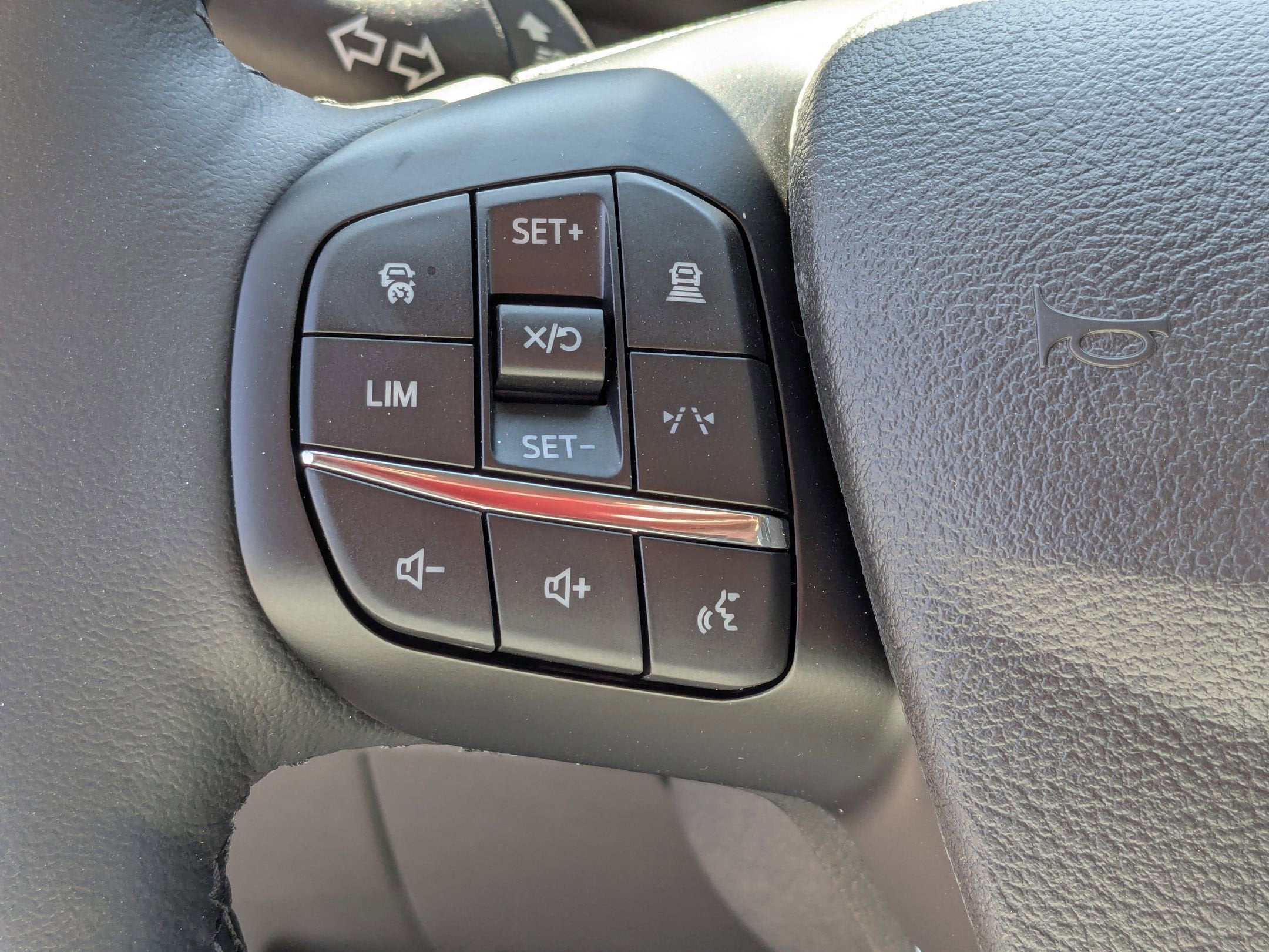 2026 Ford Transit Passenger Wagon XLT