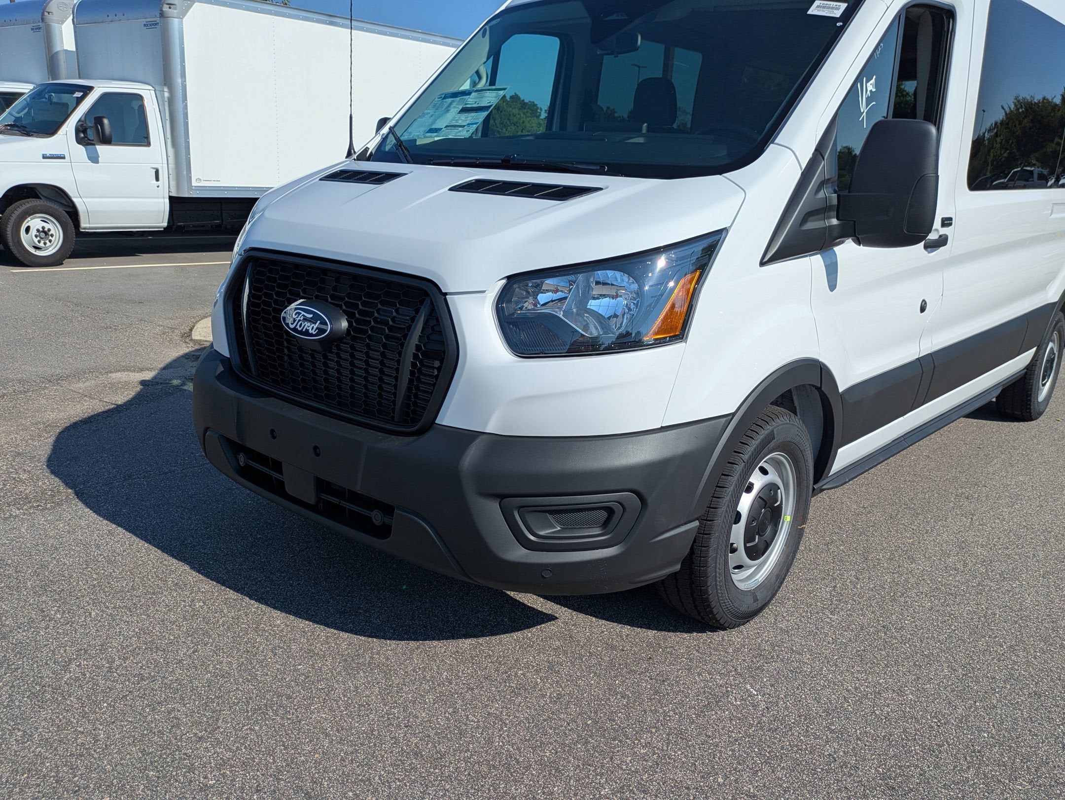 2026 Ford Transit Passenger Wagon XL