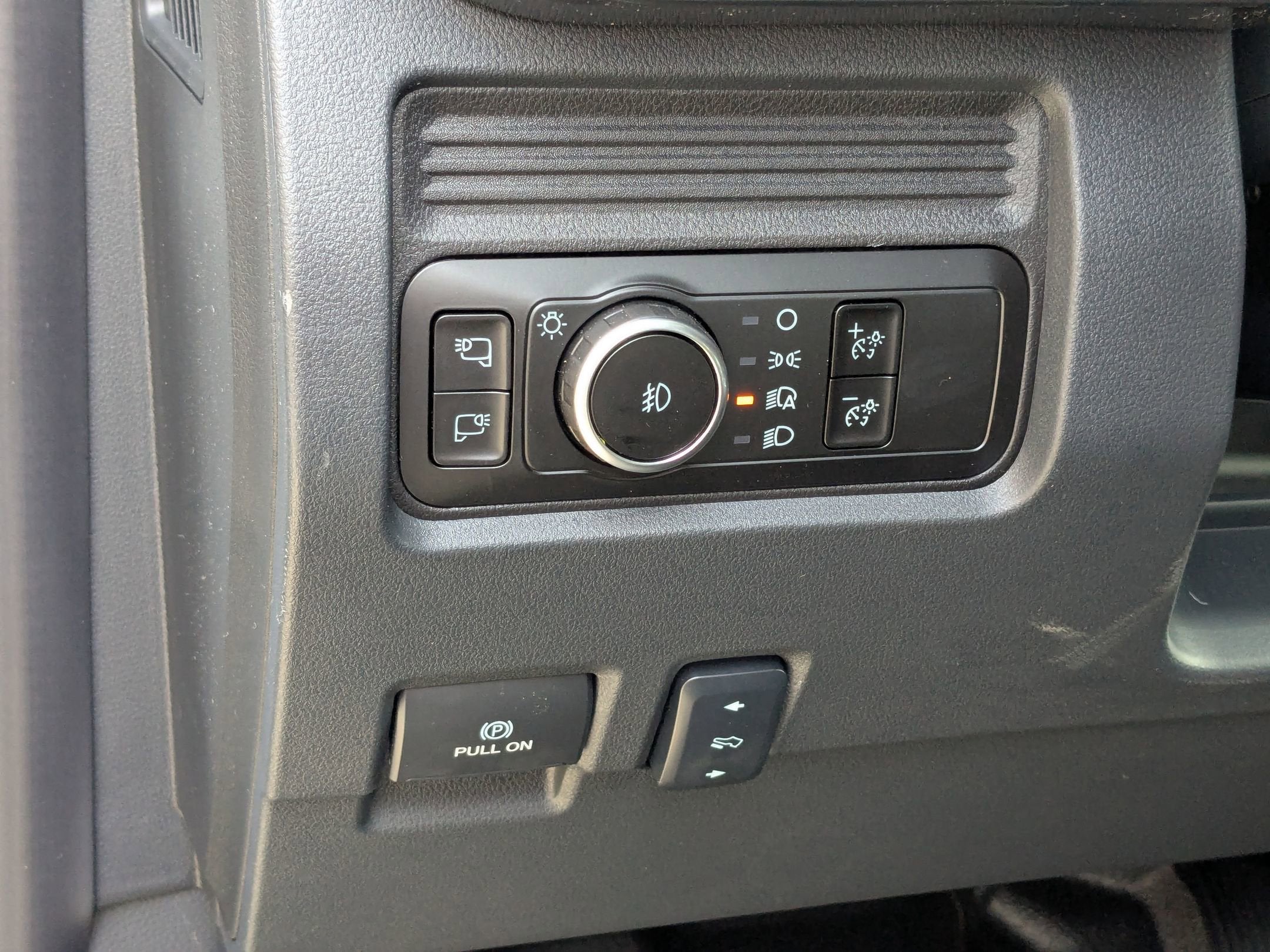 2026 Ford Super Duty F-450 DRW LARIAT