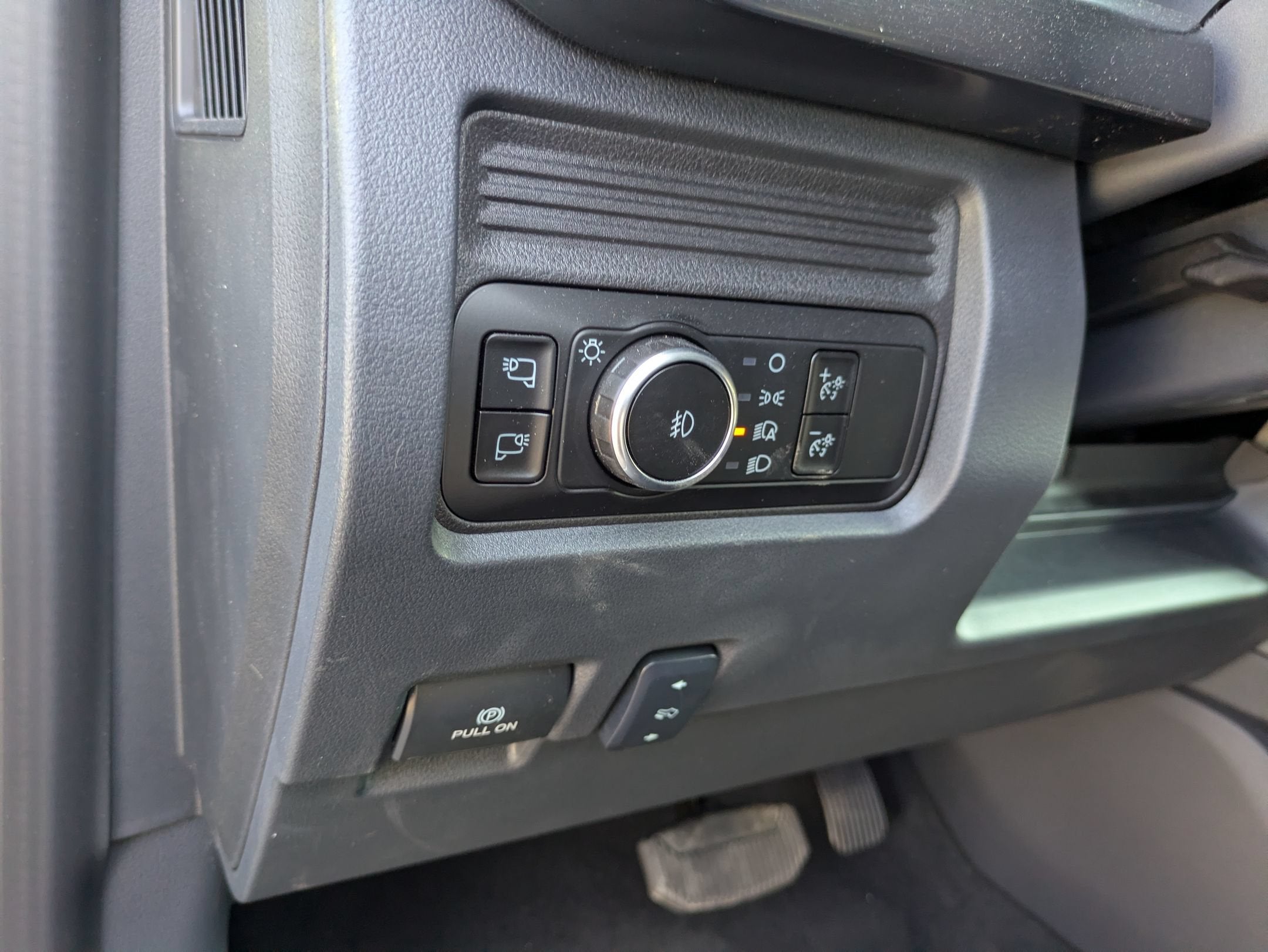 2026 Ford Super Duty F-450 DRW LARIAT