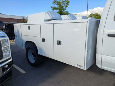 2026 Ford Super Duty F-550 DRW XL