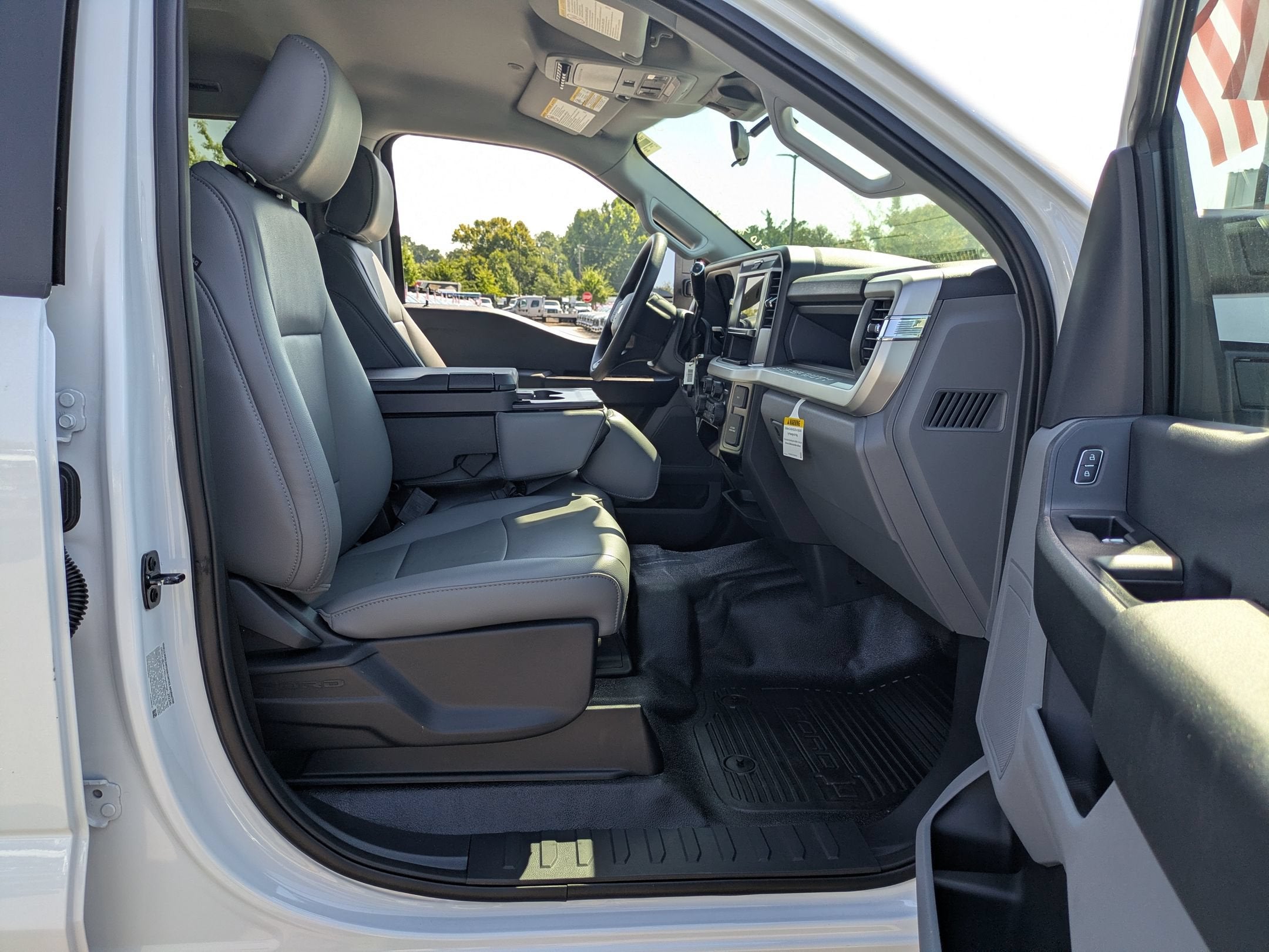 2026 Ford Super Duty F-550 DRW XL