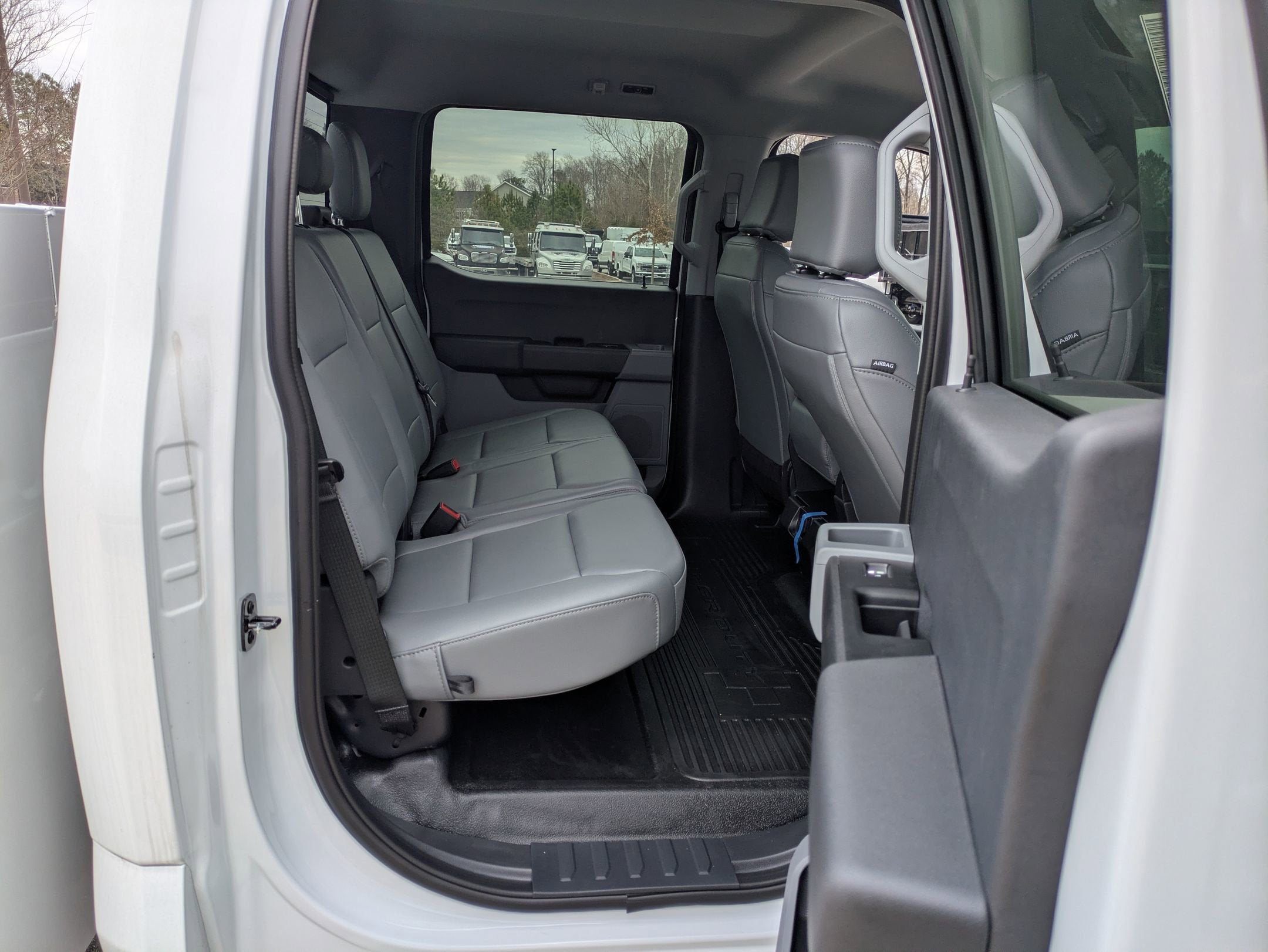 2025 Ford Super Duty F-350 SRW XL