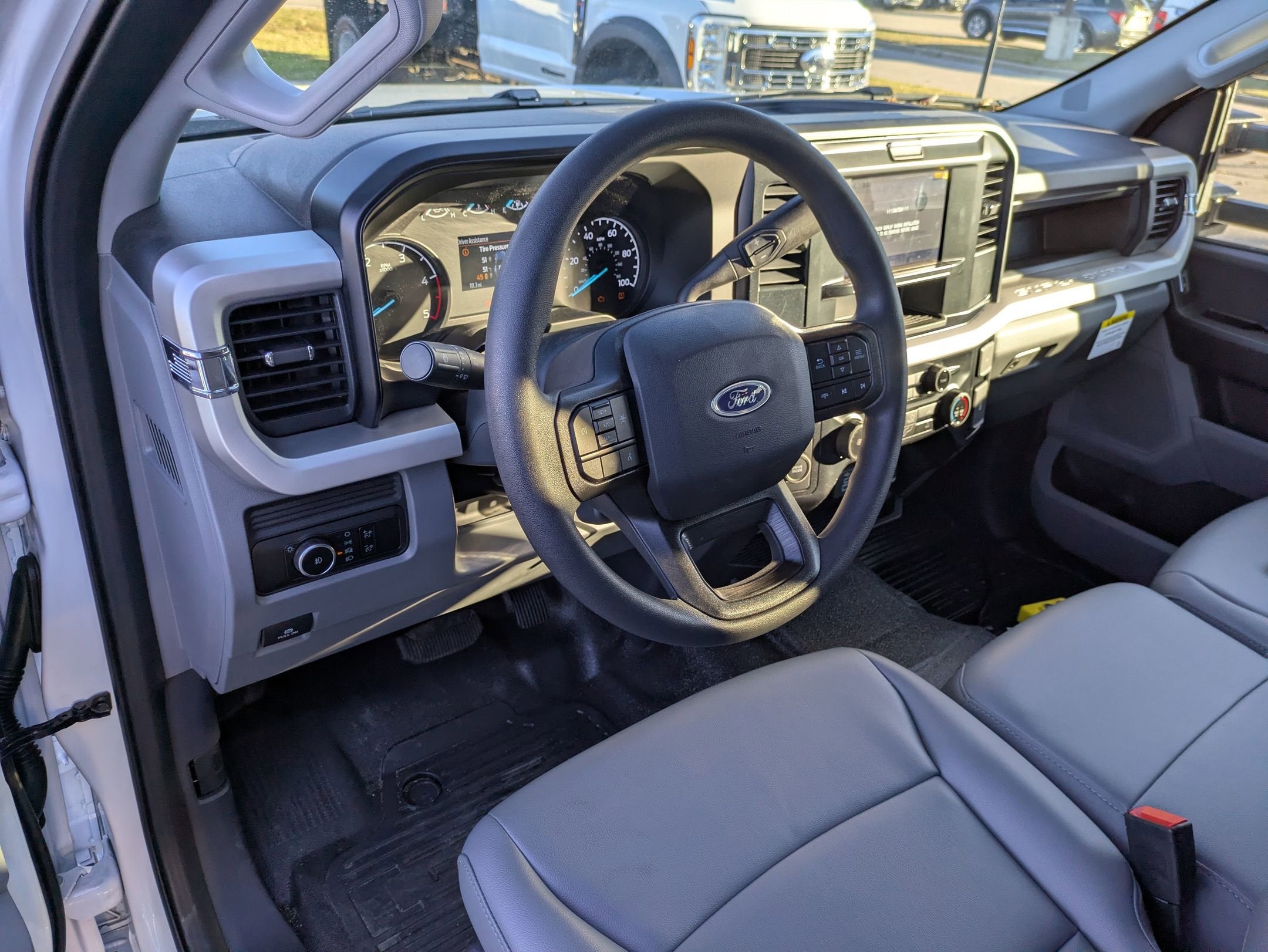 2025 Ford Super Duty F-350 DRW XL