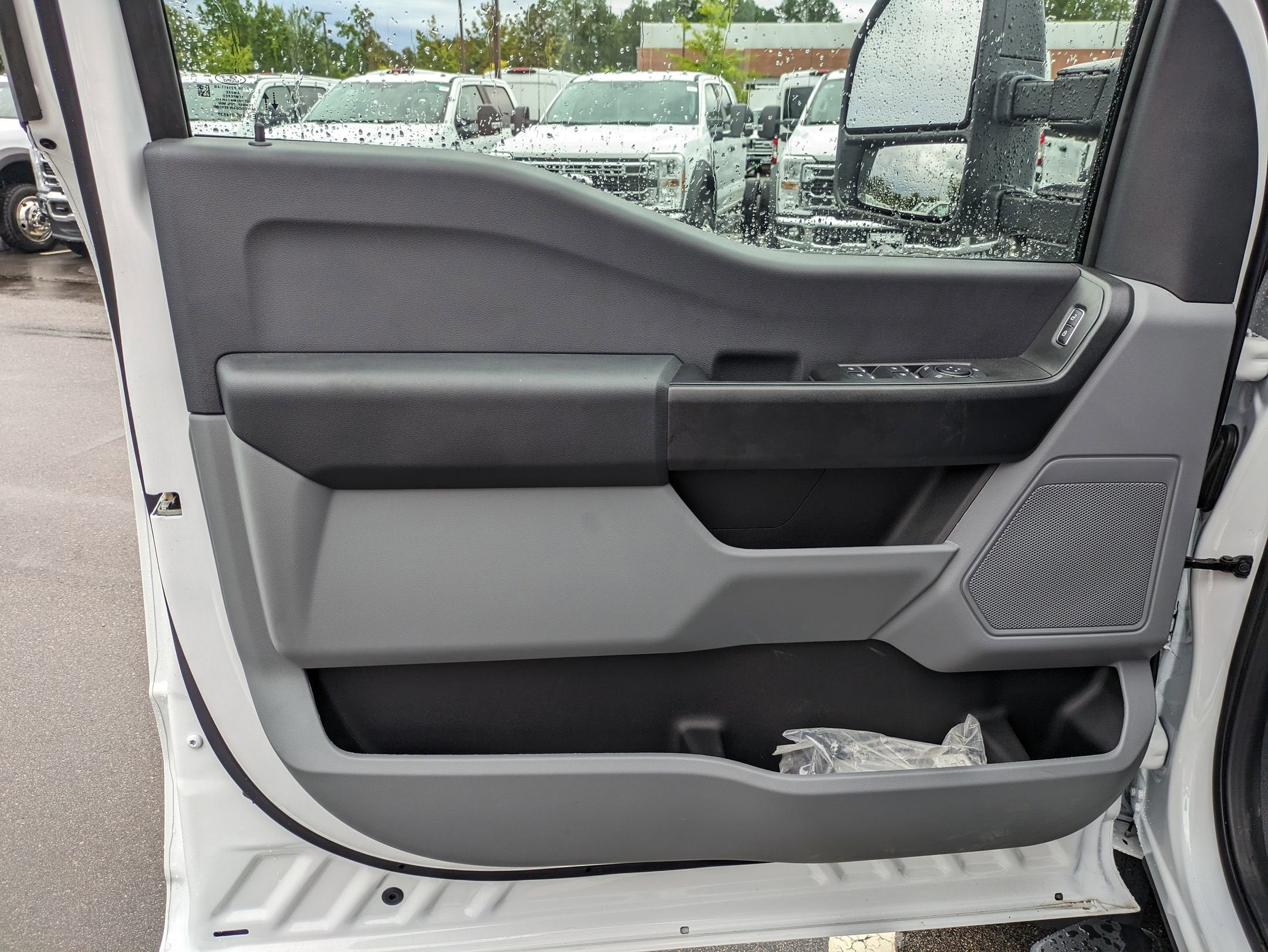 2025 Ford Super Duty F-550 DRW XL