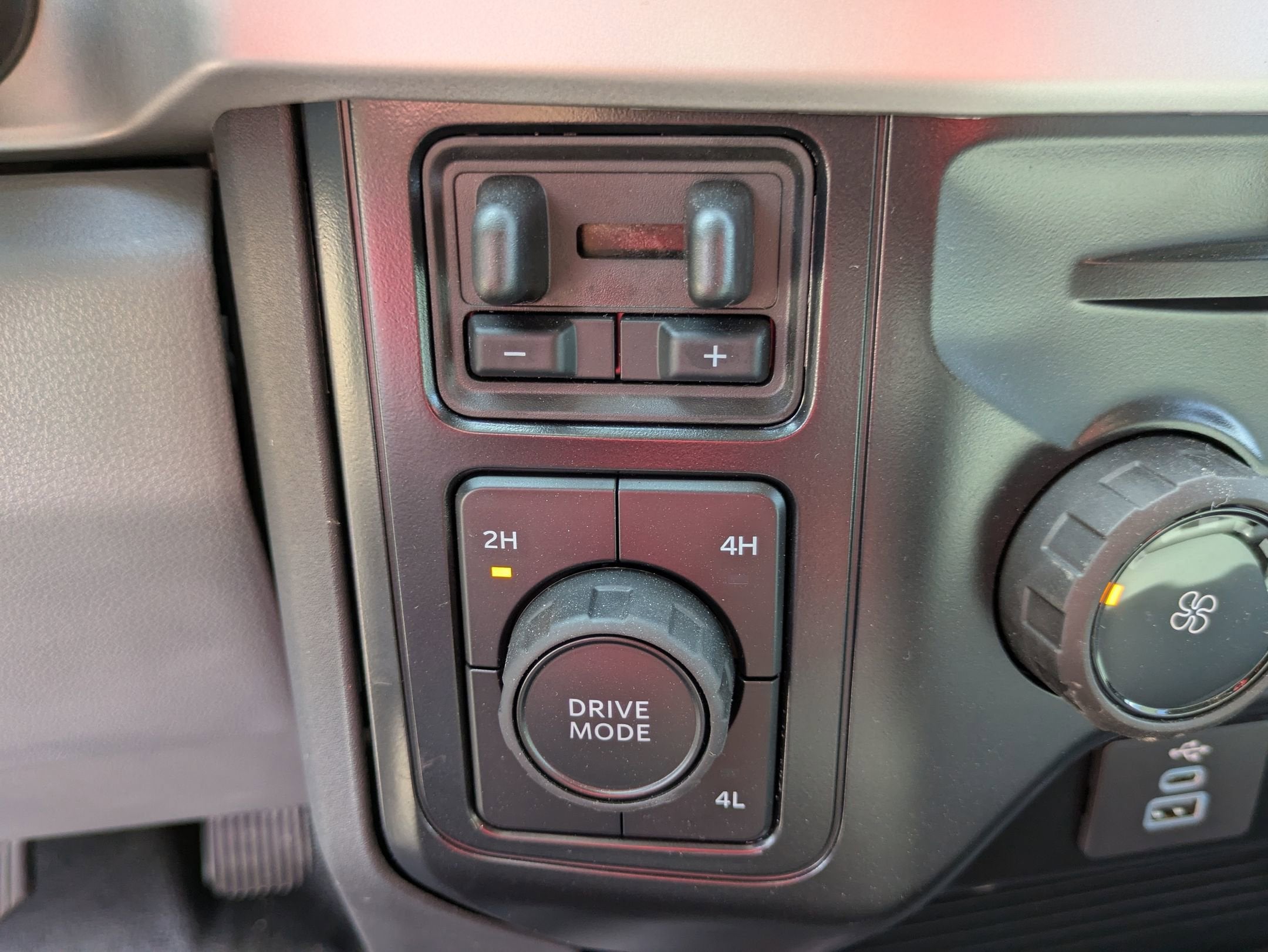 2025 Ford Super Duty F-550 DRW XL