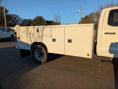 2026 Ford Super Duty F-550 DRW XL