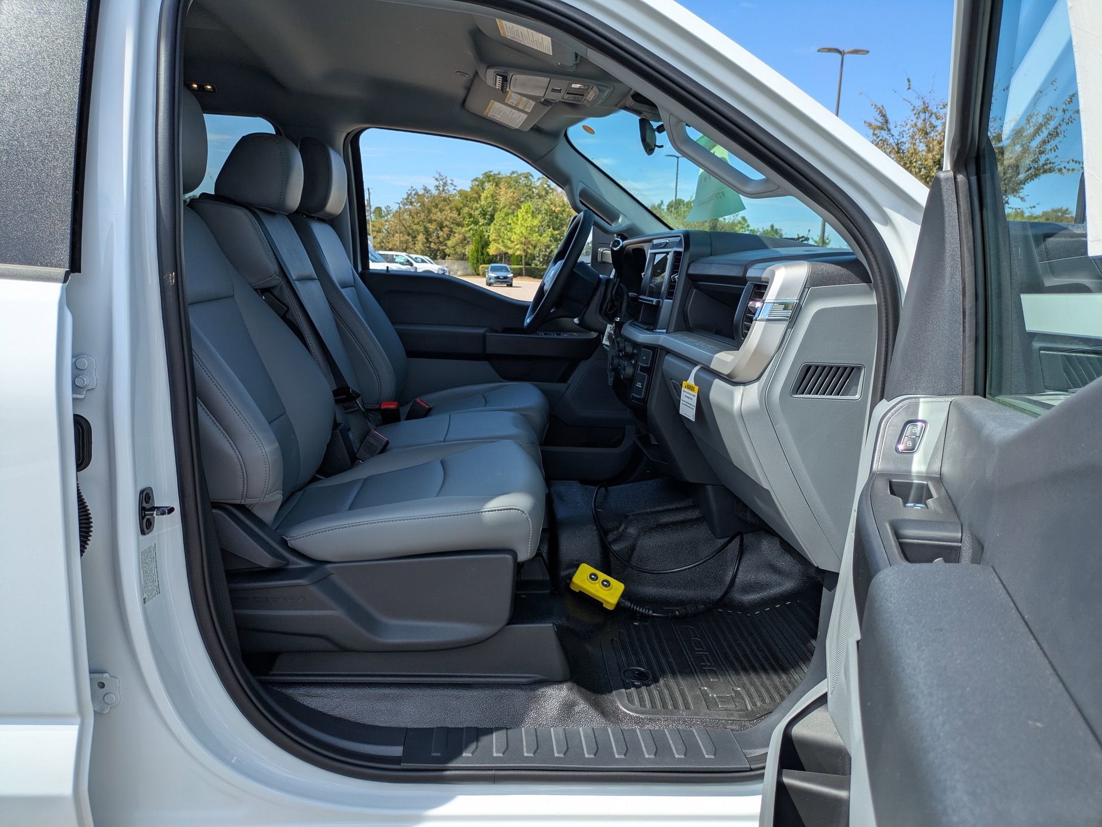 2025 Ford Super Duty F-550 DRW XL