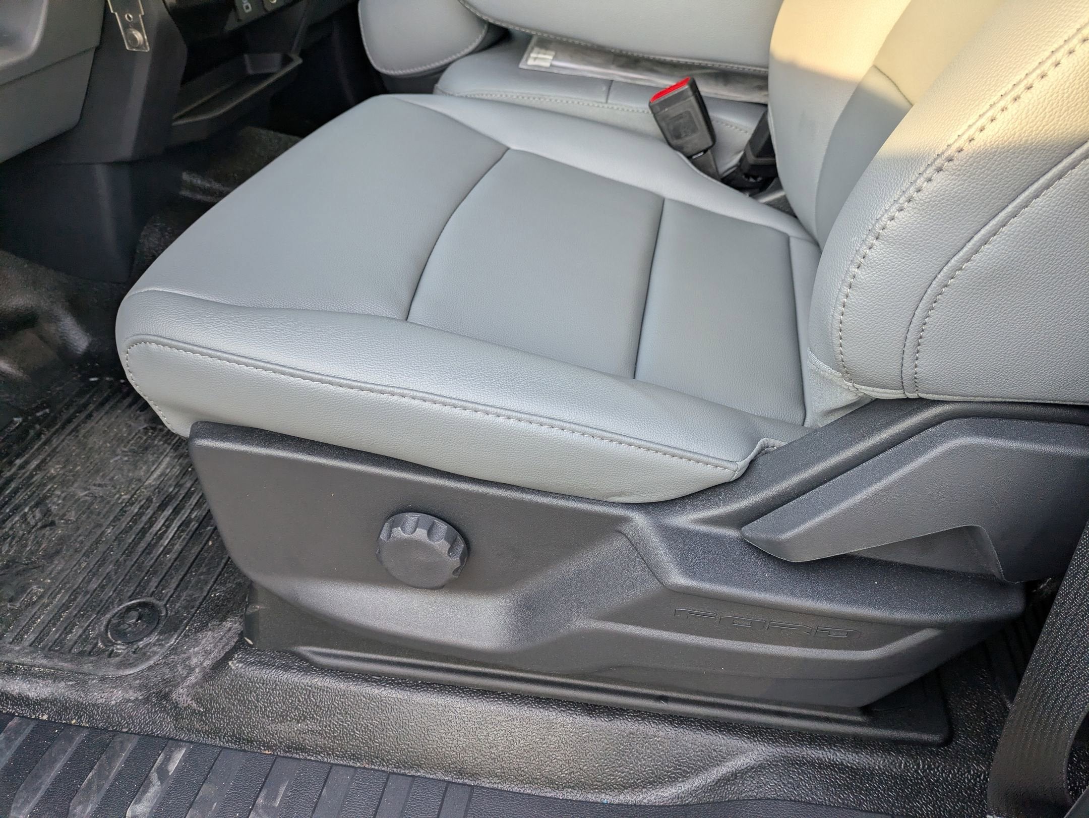 2026 Ford Super Duty F-550 DRW XL