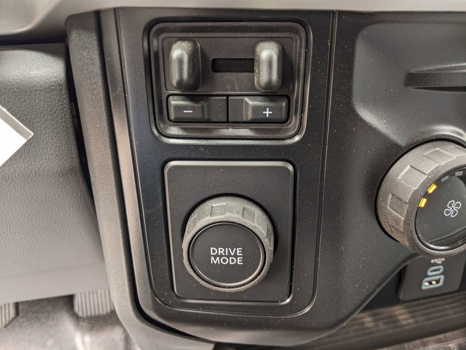 2024 Ford Super Duty F-550 DRW XL