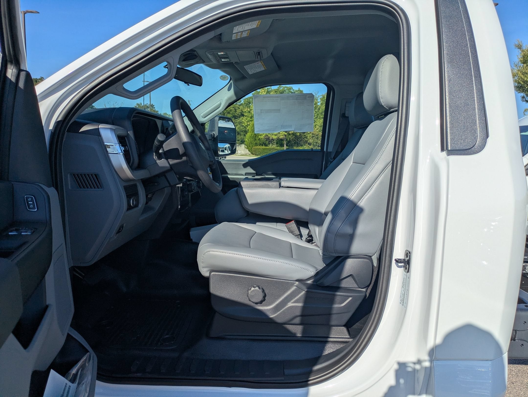 2026 Ford Super Duty F-550 DRW XL