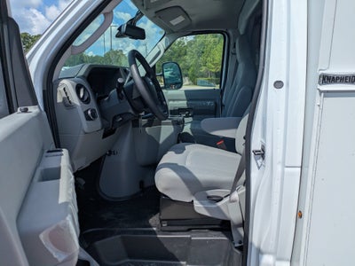 2027 Ford E-Series Cutaway Base