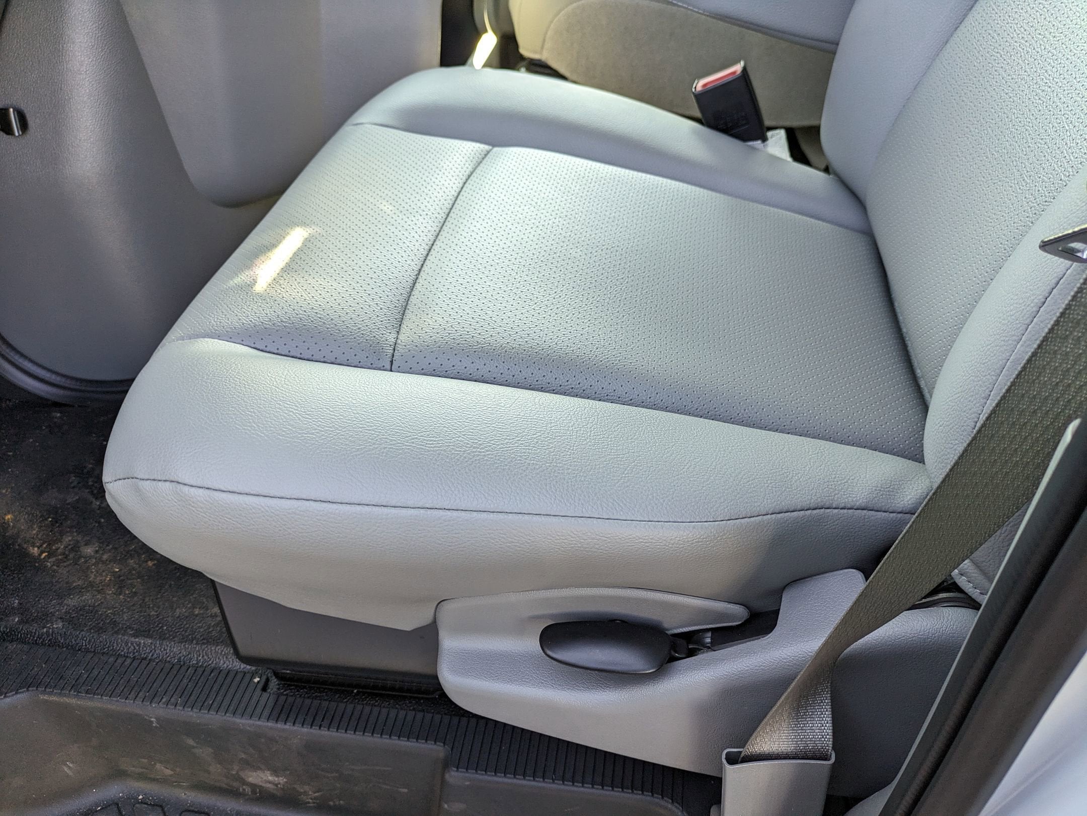 2026 Ford E-Series Cutaway E-350 SRW 138" WB